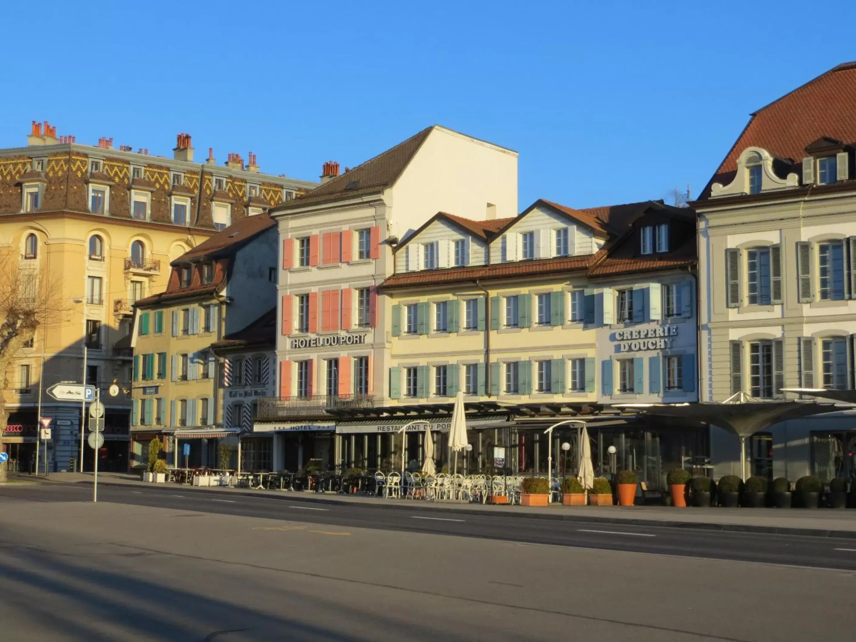 Facade/entrance in Hôtel du Port