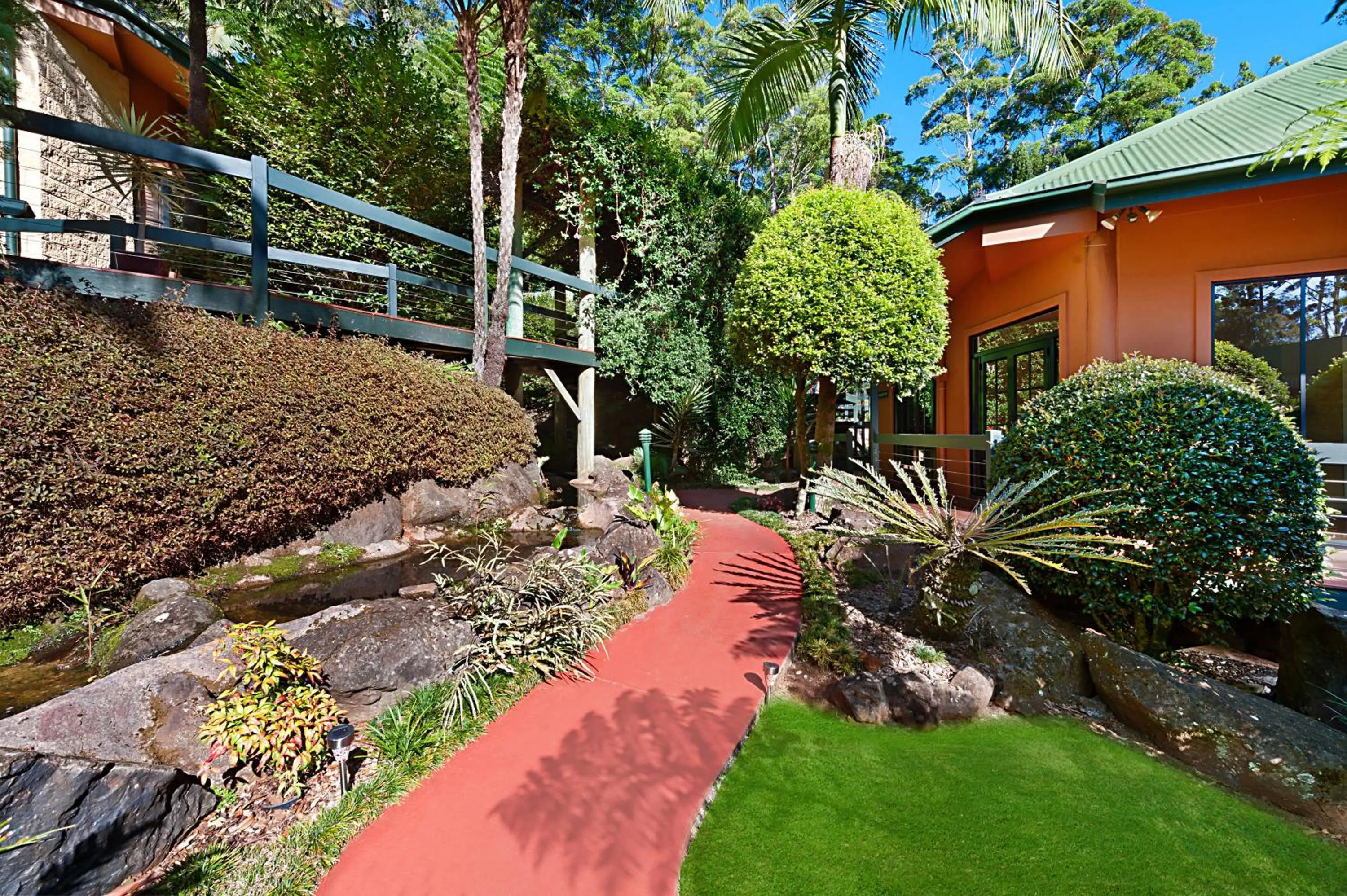 Property building in Escarpment Retreat & Day Spa for Couples