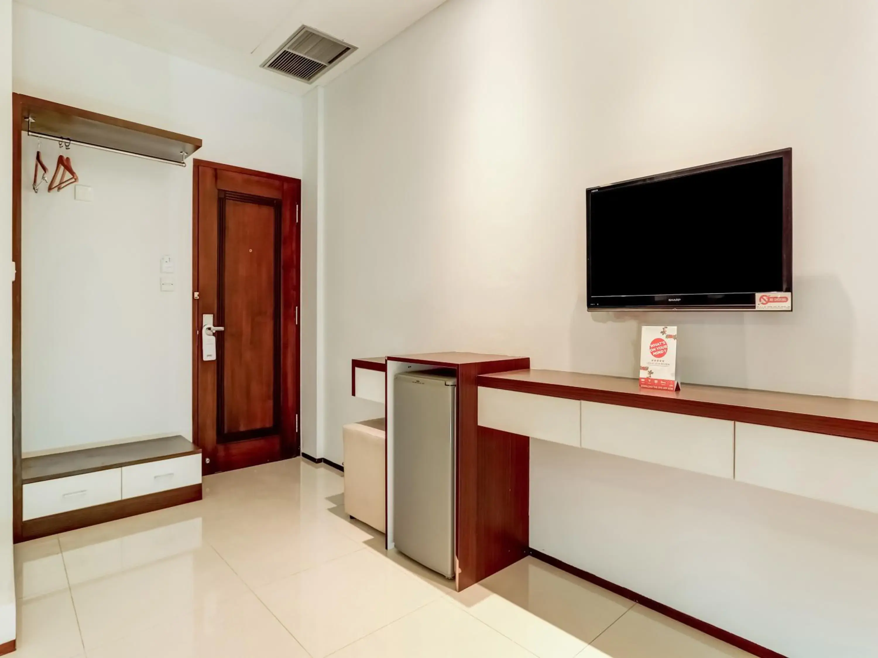 TV and multimedia, TV/Entertainment Center in Super OYO Collection O 91189 Premium Legian