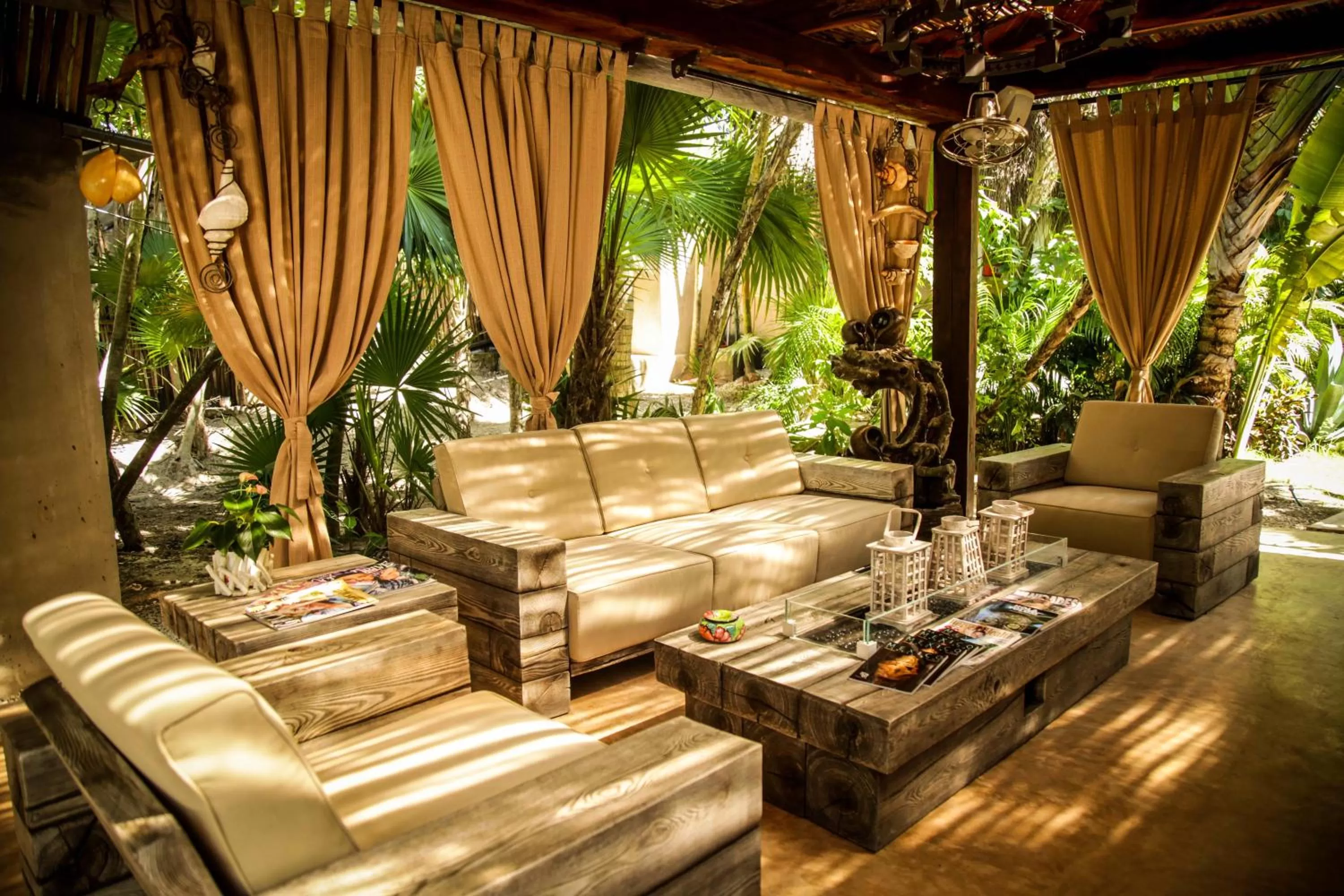 Living room in Villa Las Estrellas Tulum - located at the party zone