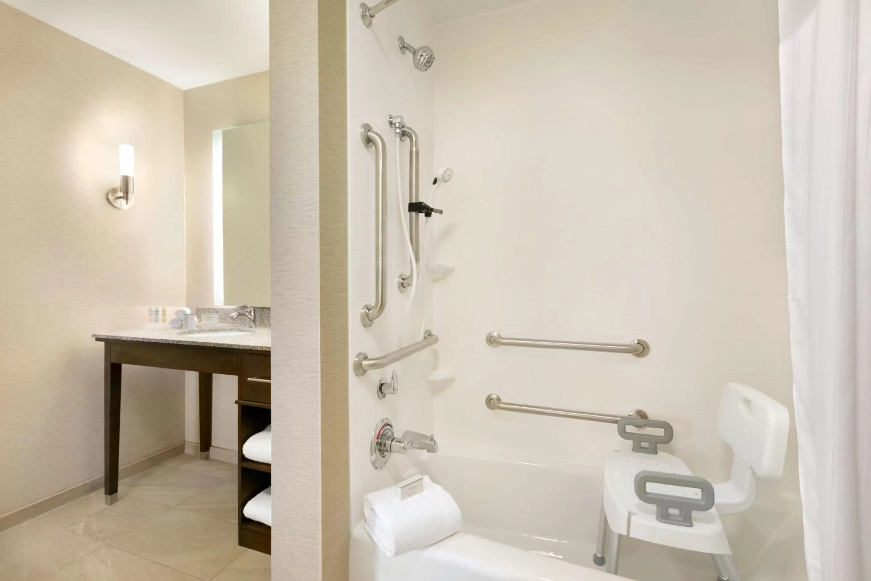 Bathroom in Homewood Suites By Hilton Hartford Manchester