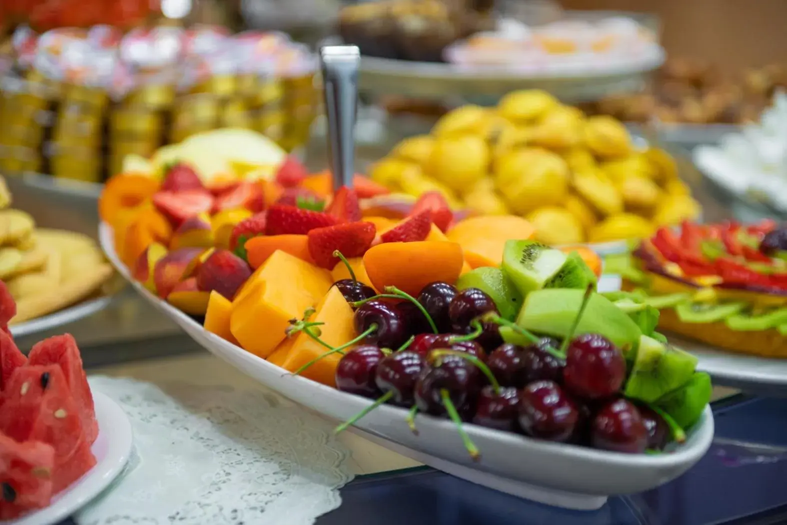 Food in Central Park Hotel Modena