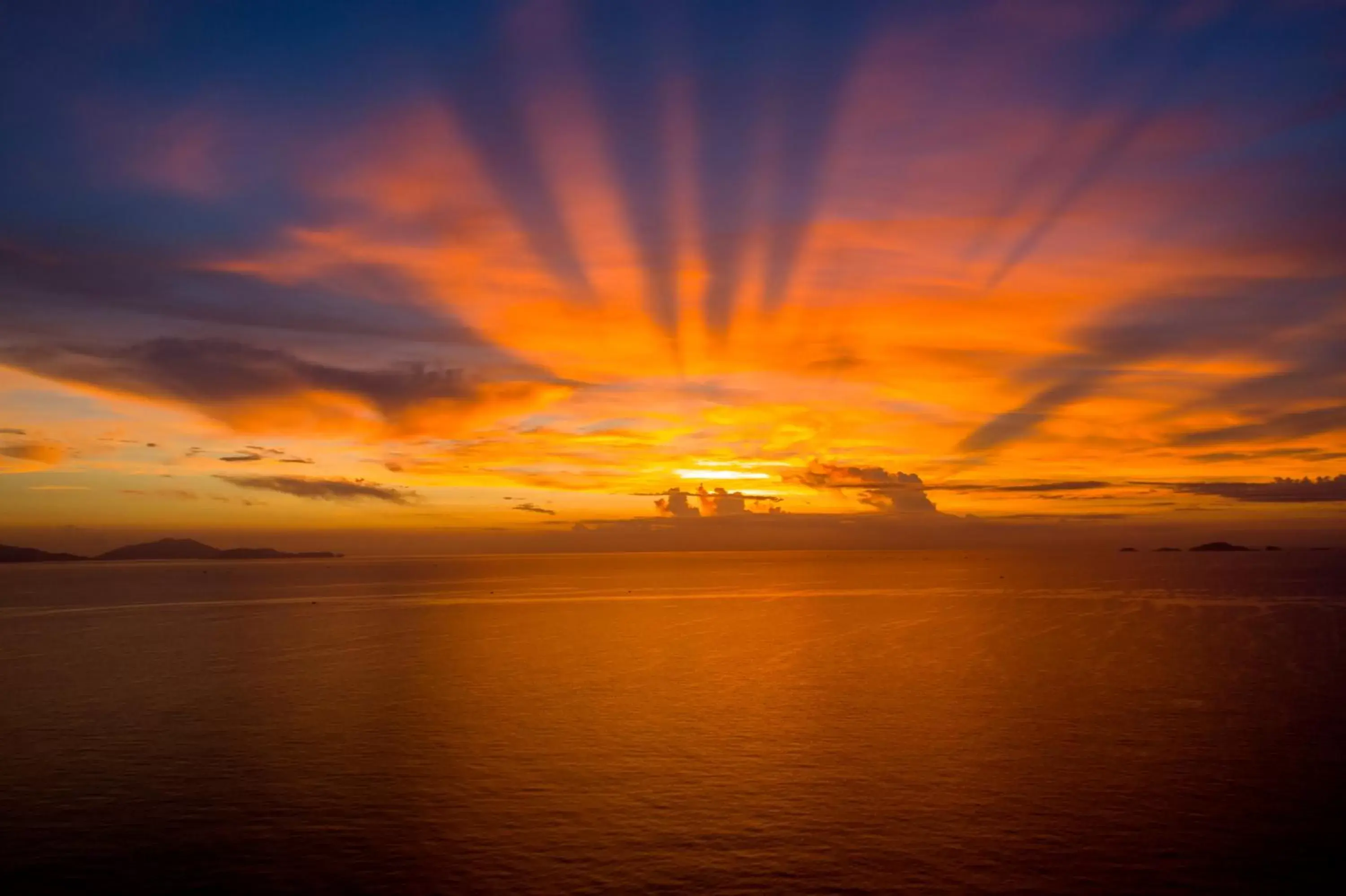 Sunset in Mövenpick Resort Cam Ranh