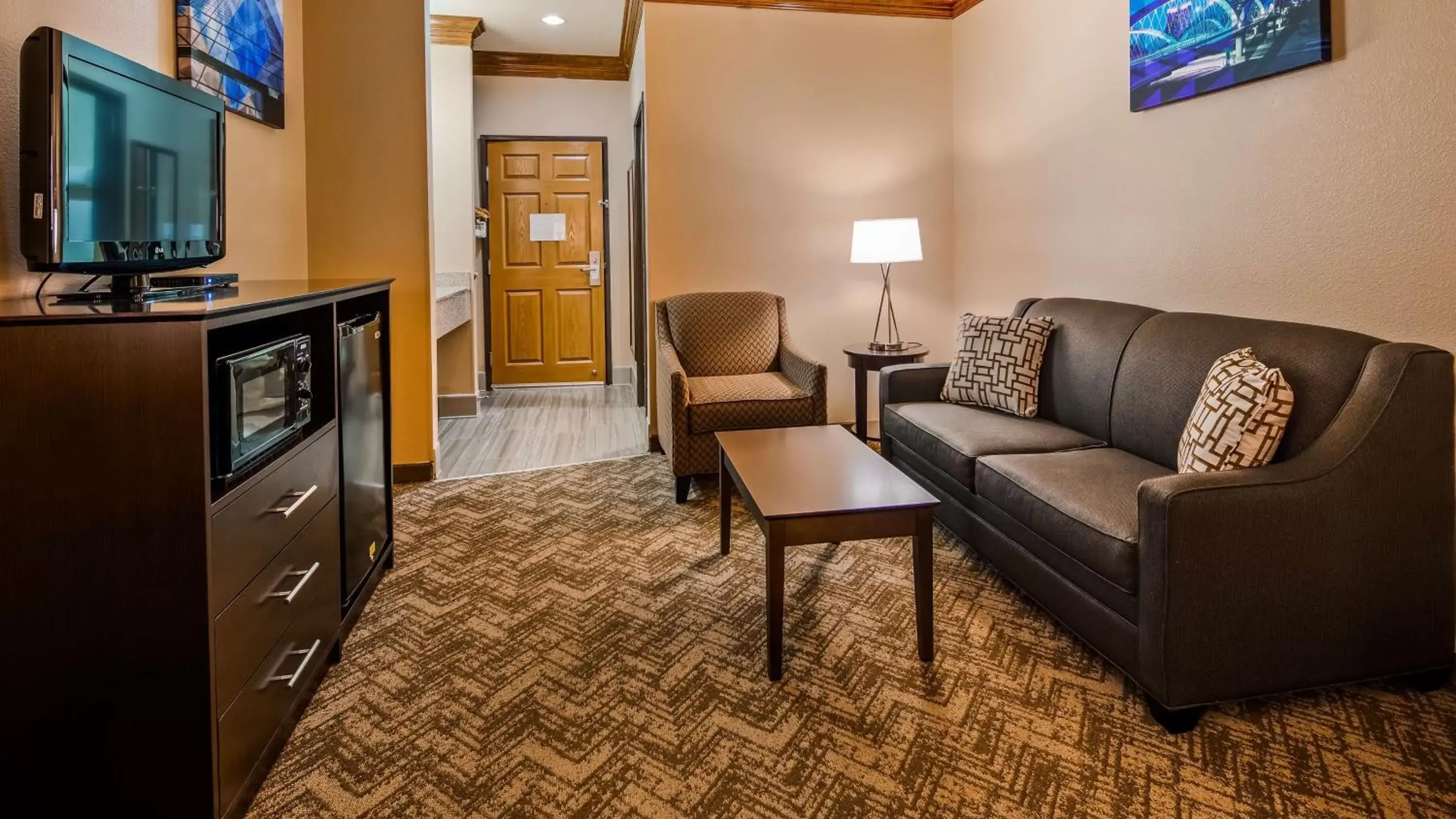 Photo of the whole room, Seating Area in Best Western Fort Worth Inn and Suites