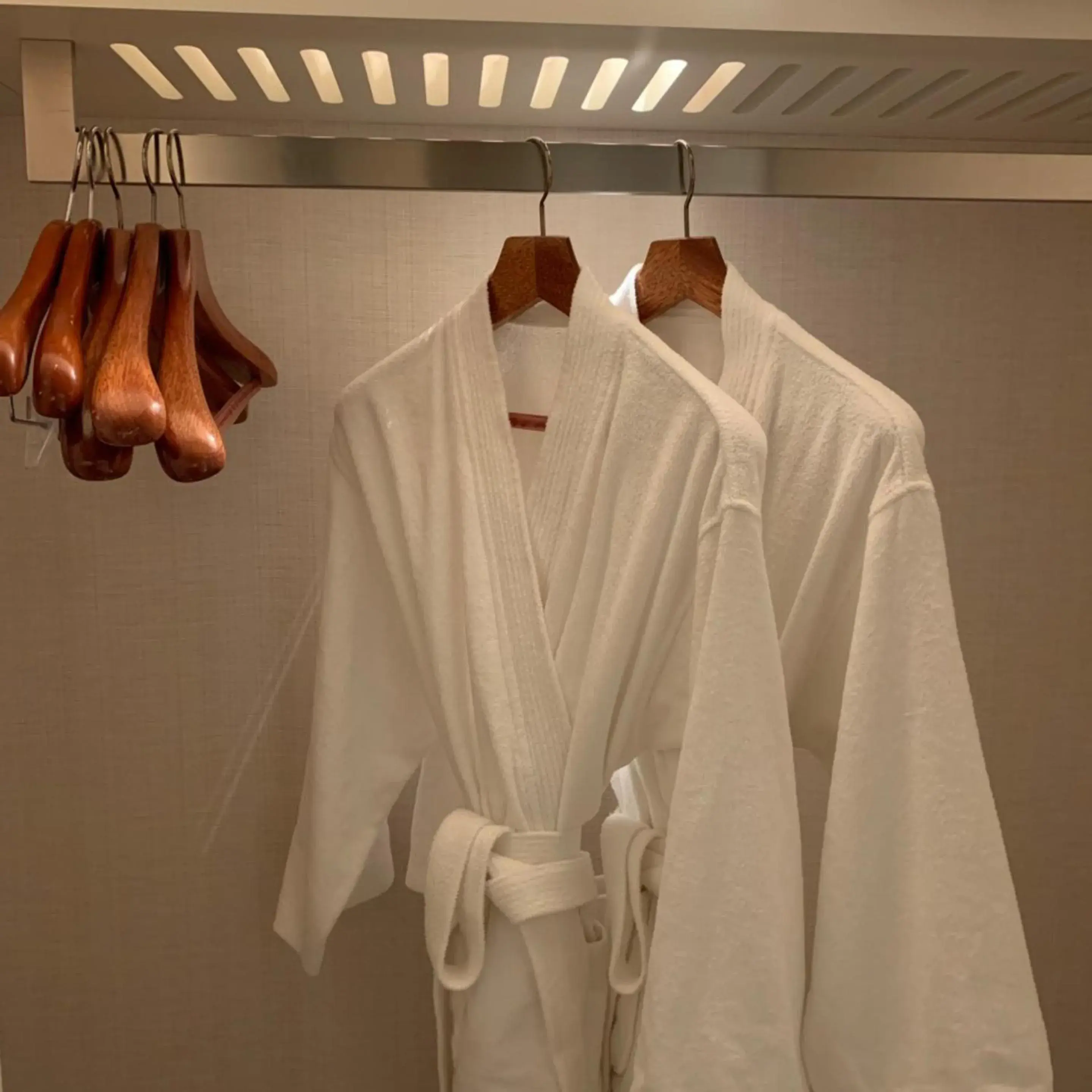 wardrobe in Jeju Sun Hotel & Casino