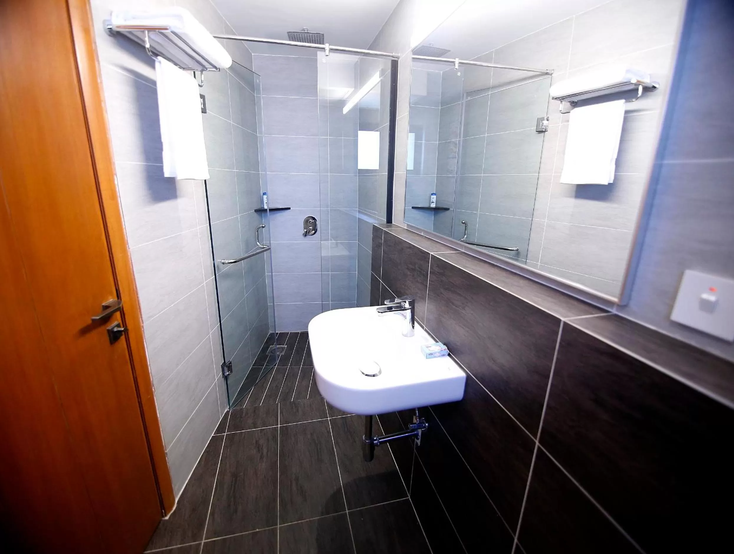 Shower in Space Express