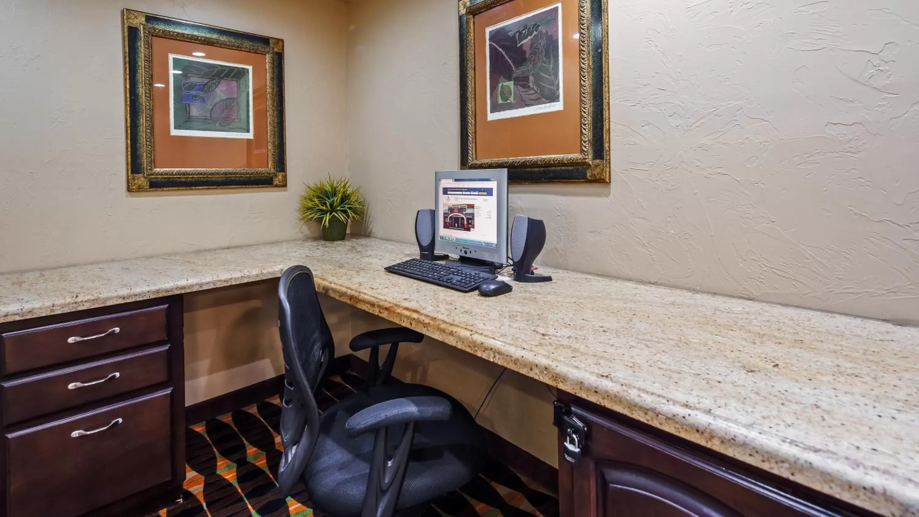 Business facilities in SureStay Plus Hotel by Best Western Lubbock Medical Center