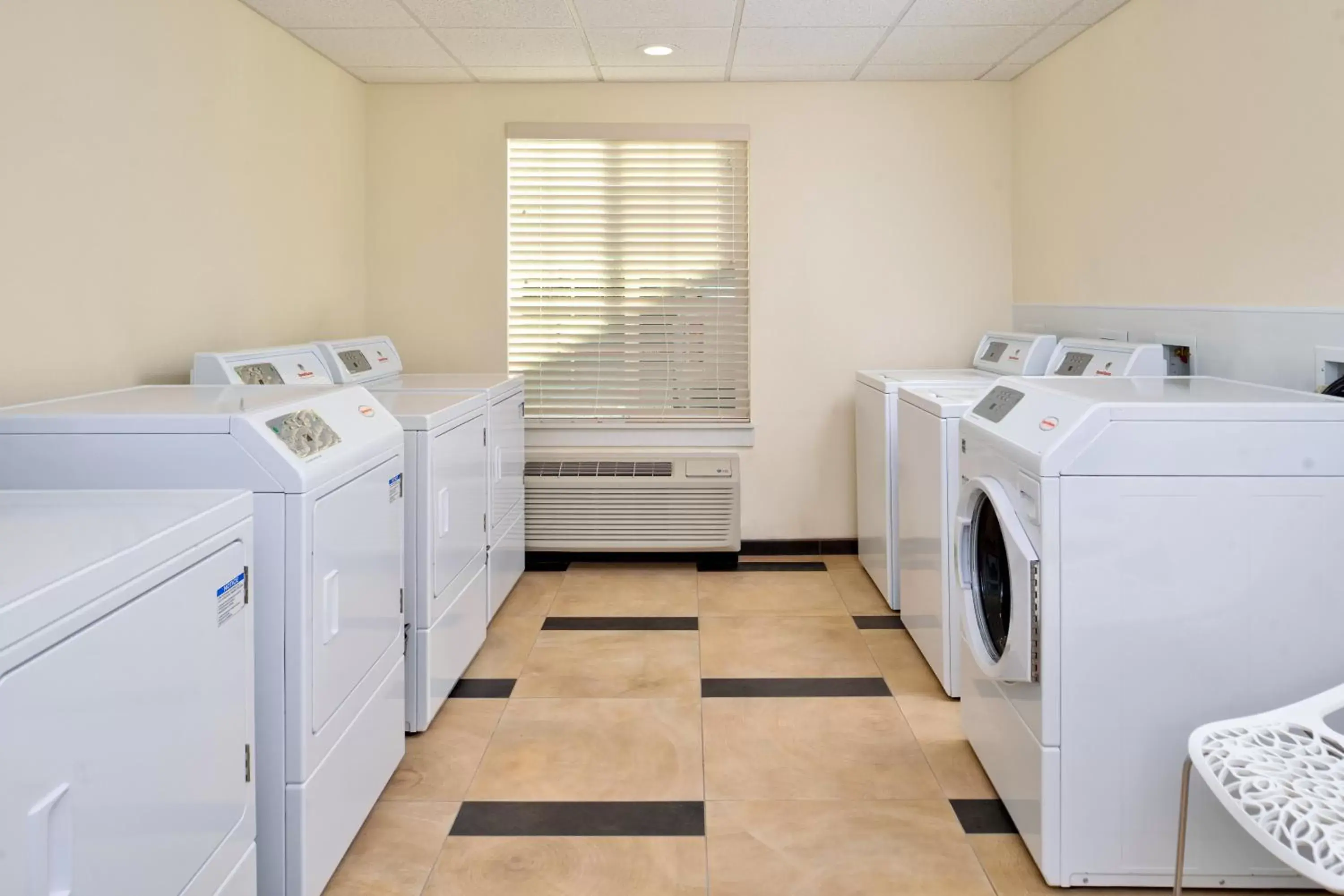 Other, Kitchen/Kitchenette in Candlewood Suites - Lodi, an IHG Hotel