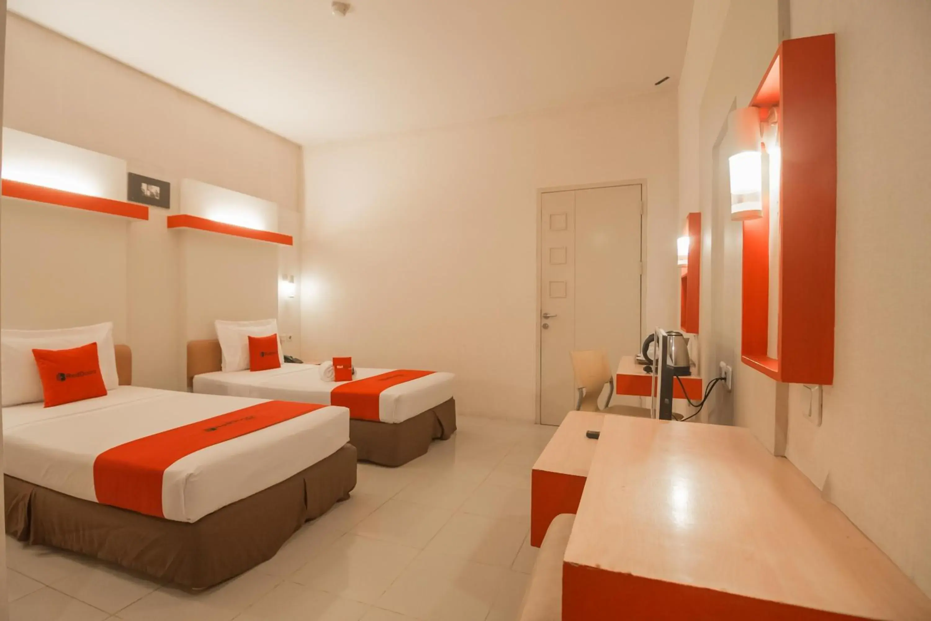 Bedroom in RedDoorz Plus near Kampung Gajah 3
