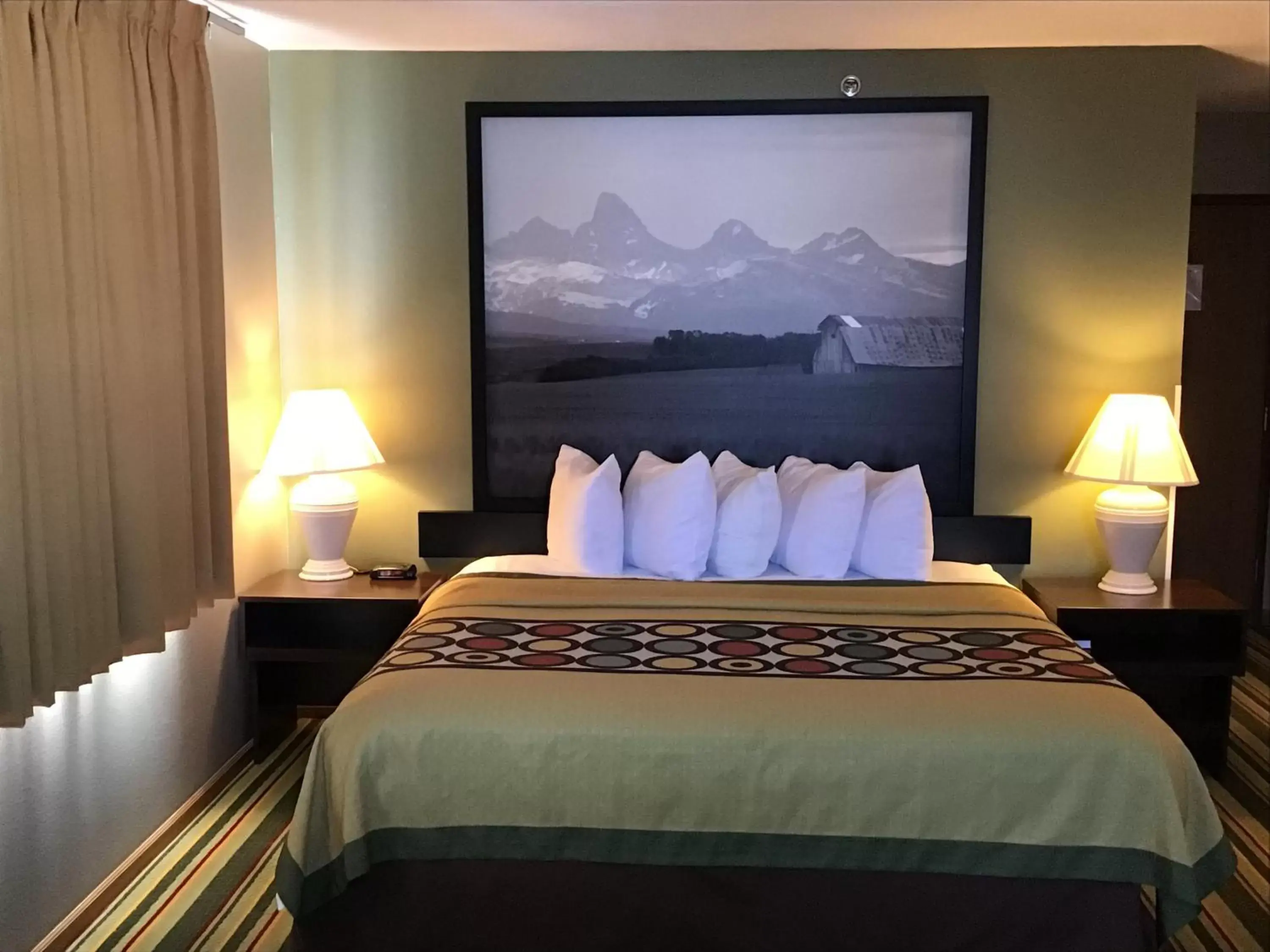 Bed in Super 8 by Wyndham Driggs Bed in Super 8 by Wyndham Driggs