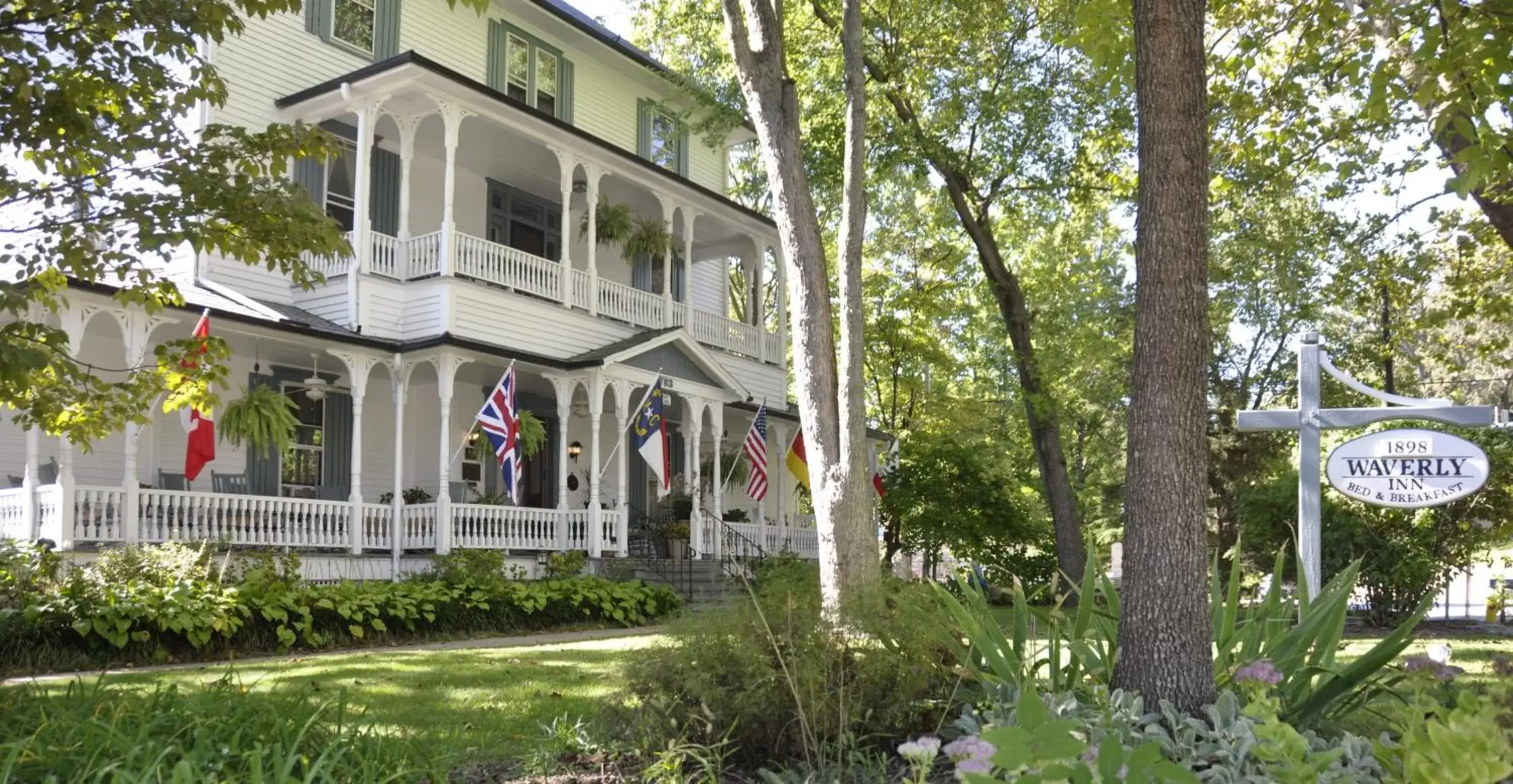 Street view, Property Building in 1898 Waverly Inn