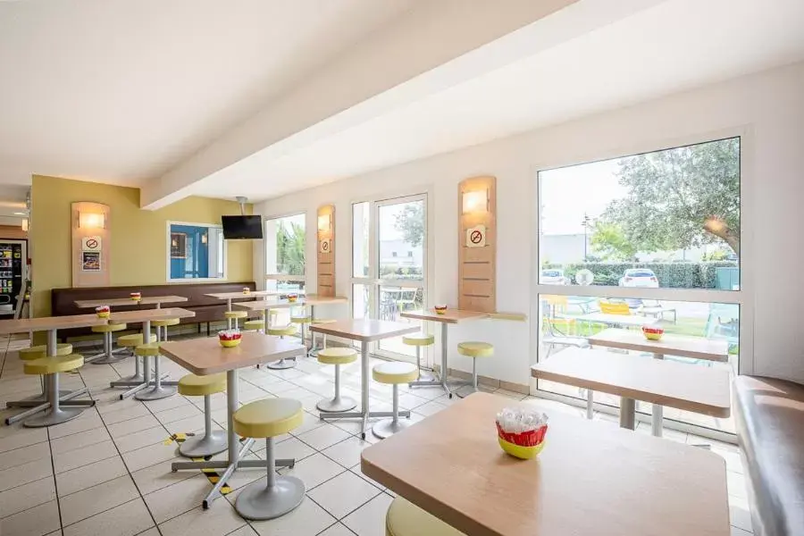 Breakfast, Restaurant/Places to Eat in ibis budget Carcassonne Aéroport - A61