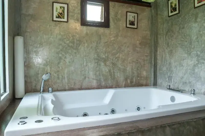 Bathroom in Na Mantra Resort