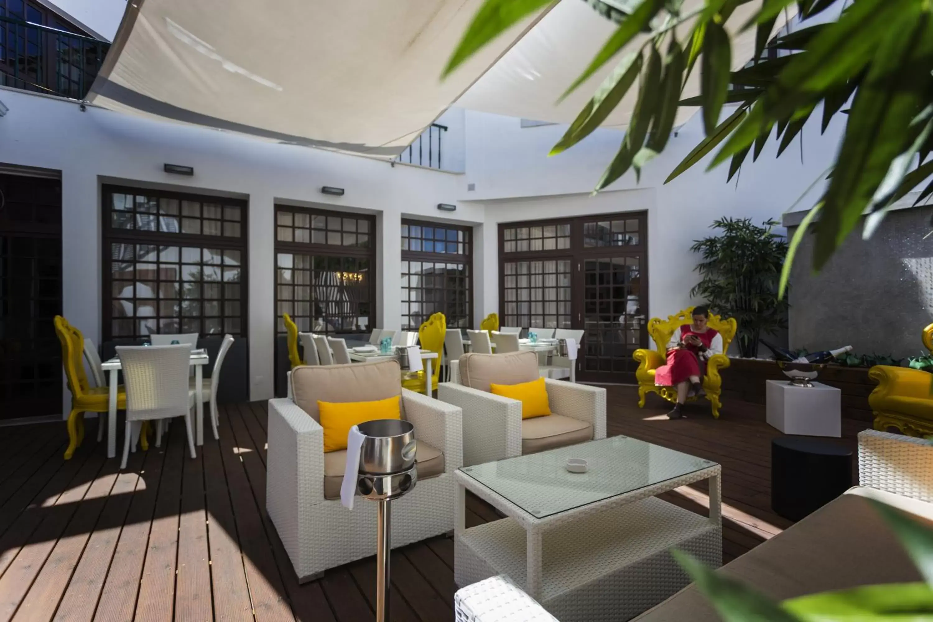 Day, Lounge/Bar in Josefa D`Obidos Hotel
