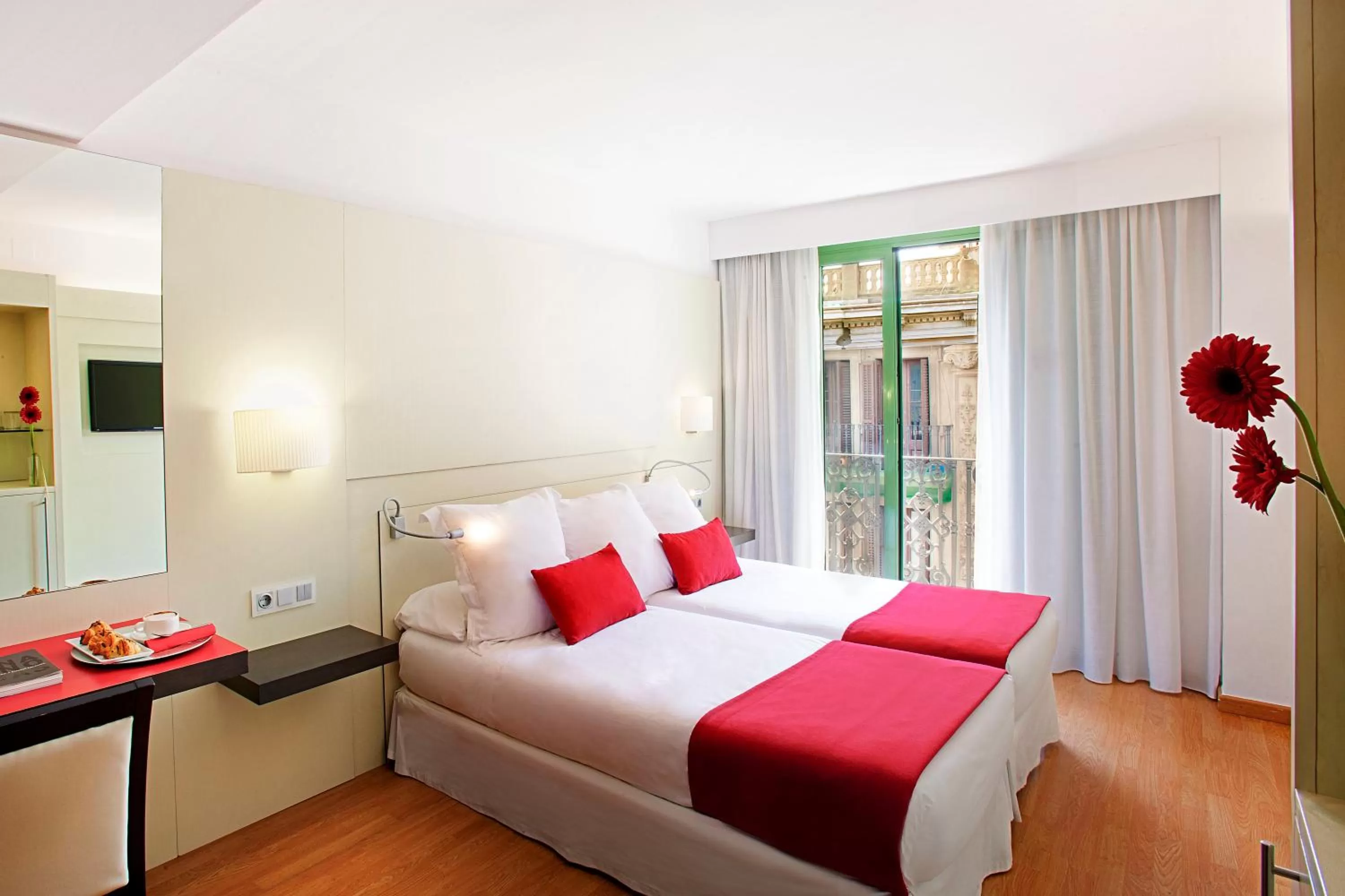 Bed in Grupotel Gravina