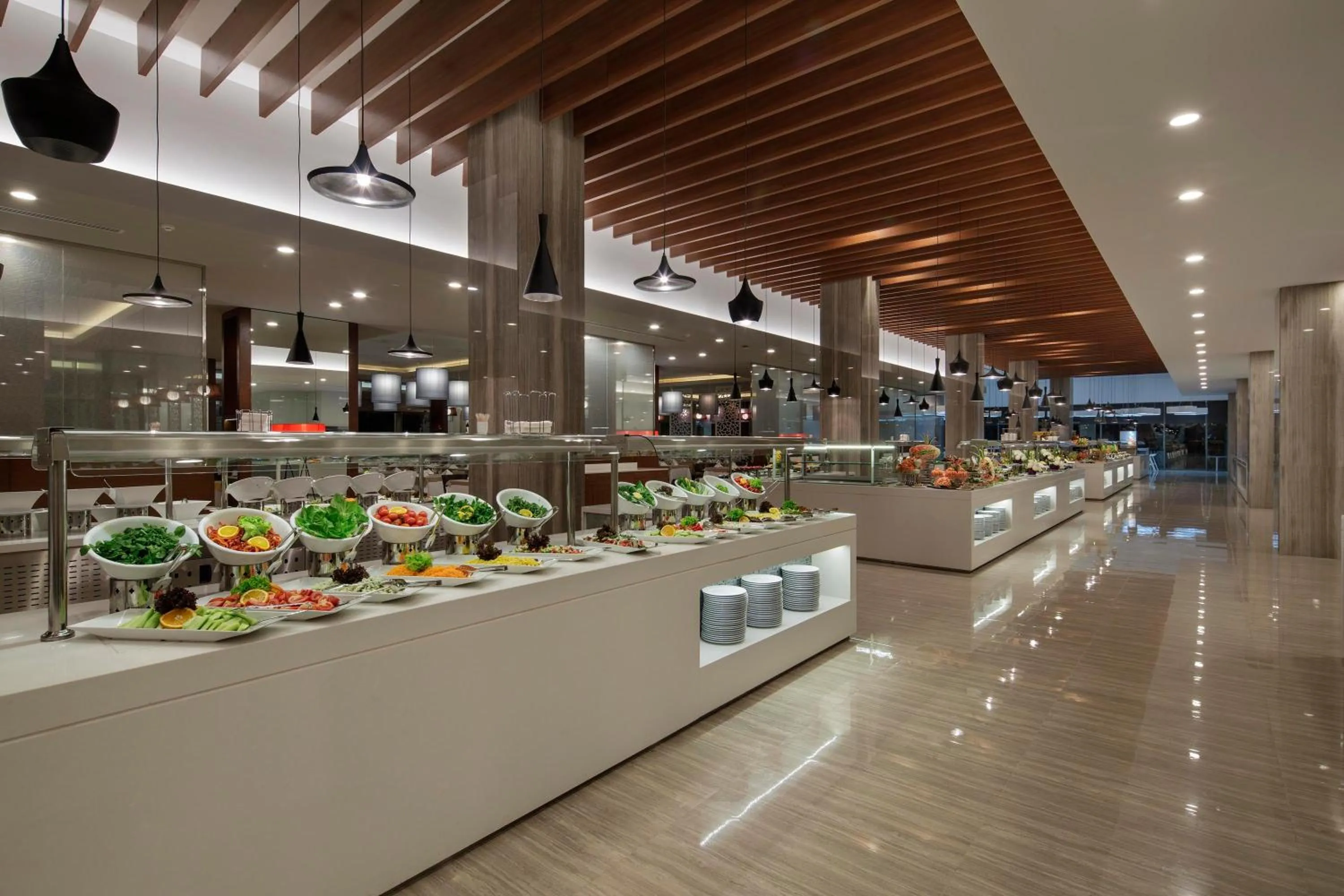 Food and drinks in The Sense Deluxe