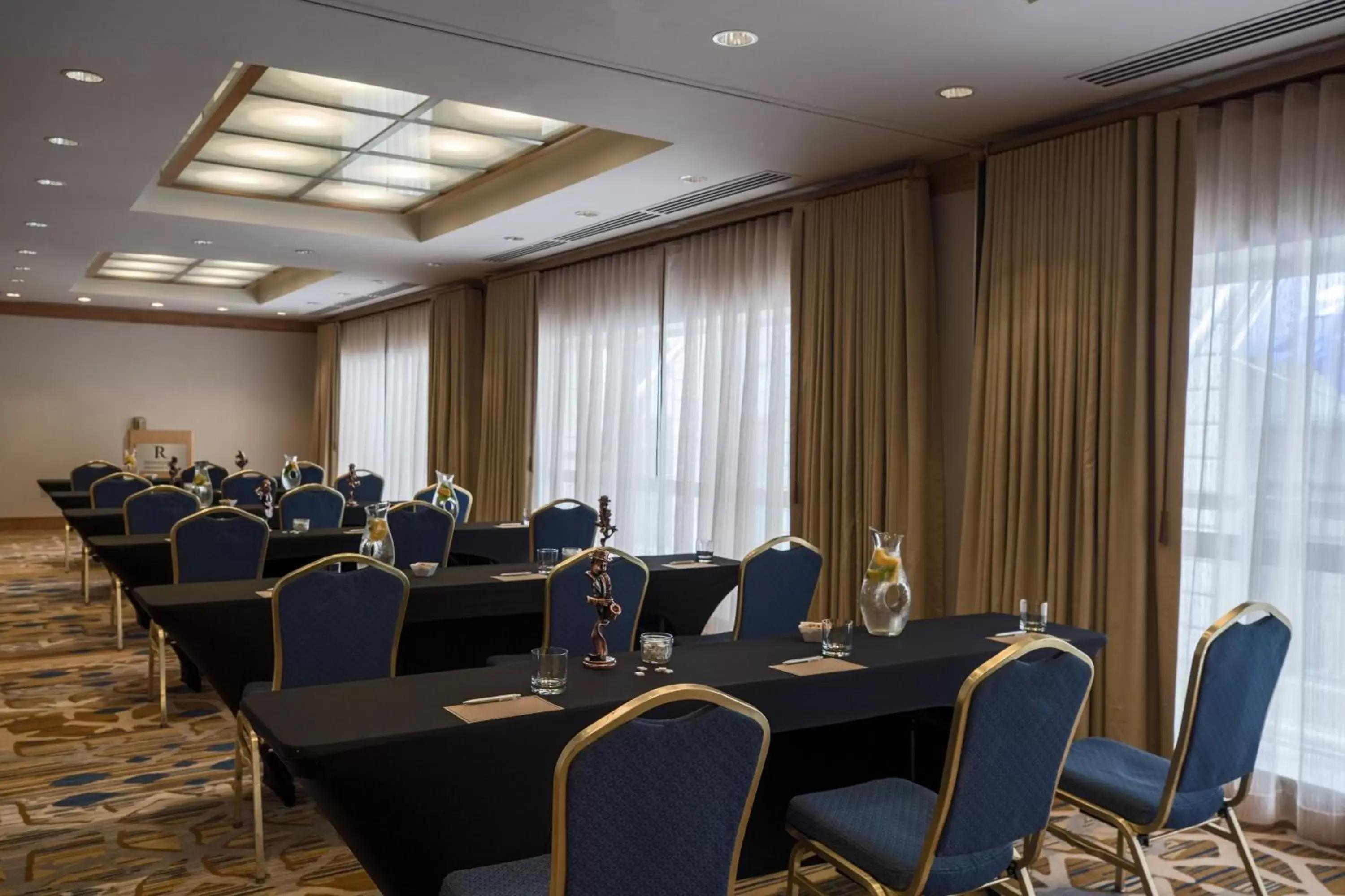 Meeting/conference room in Renaissance New Orleans Pere Marquette French Quarter Area Hotel