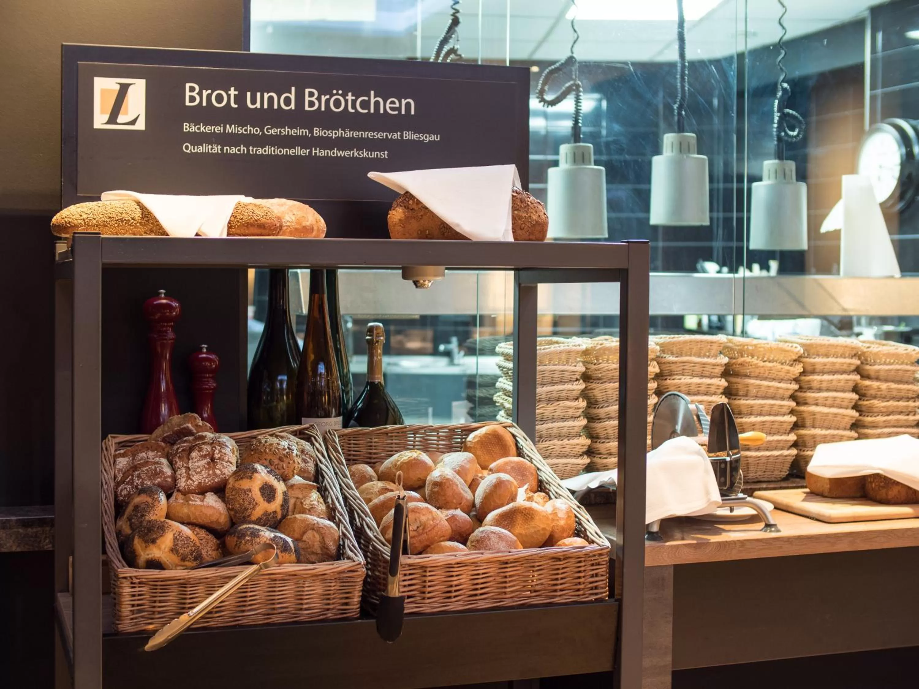 Buffet breakfast in Domaine Leidinger