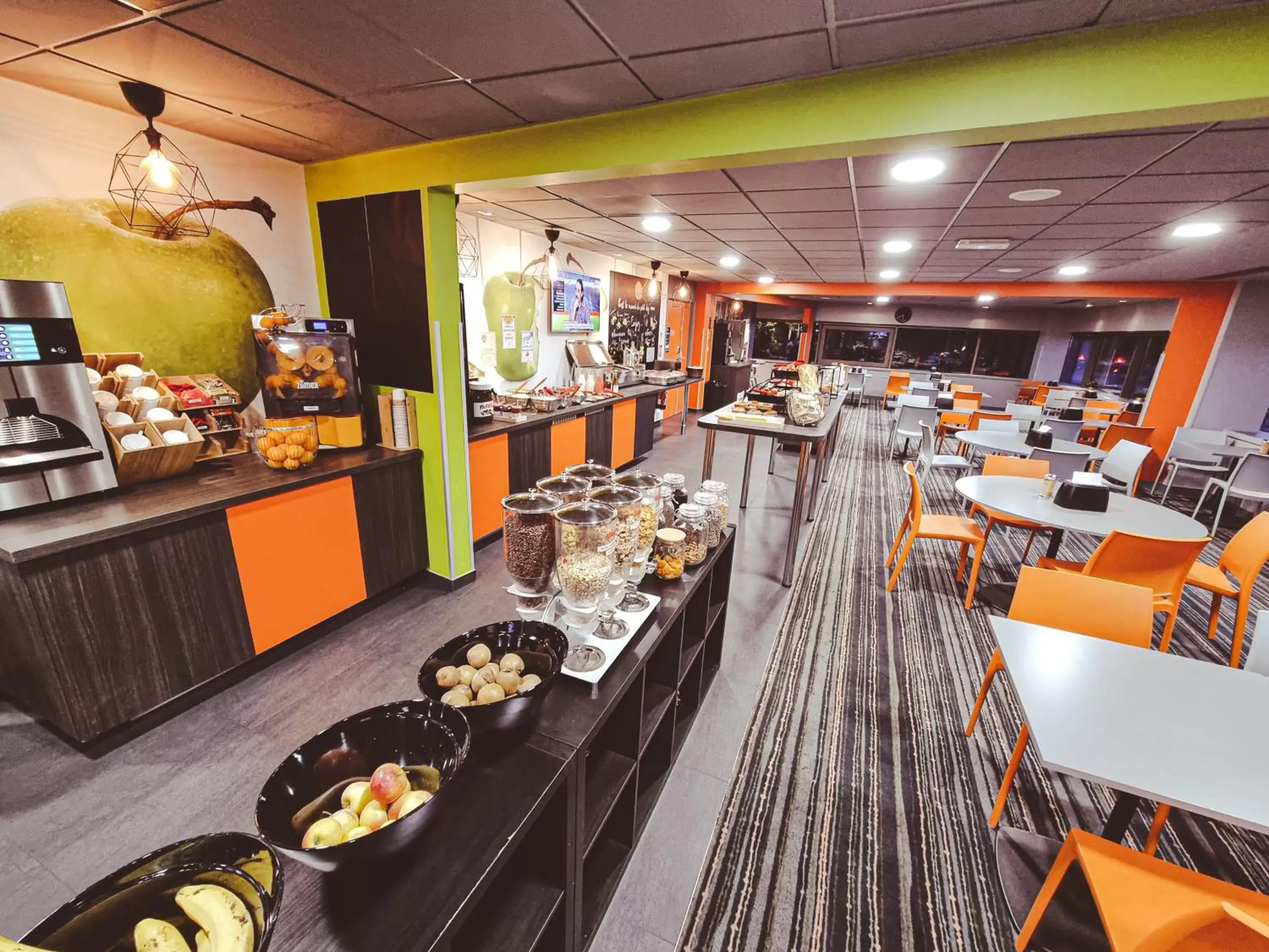 Breakfast, Restaurant/Places to Eat in ibis Styles Caen centre gare