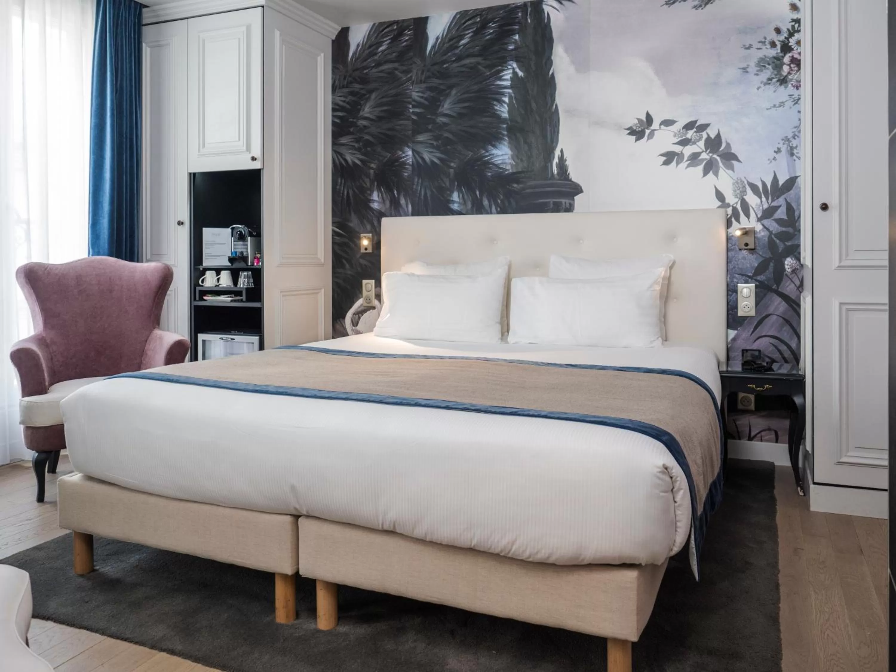 Bedroom, Bed in Hotel Taylor