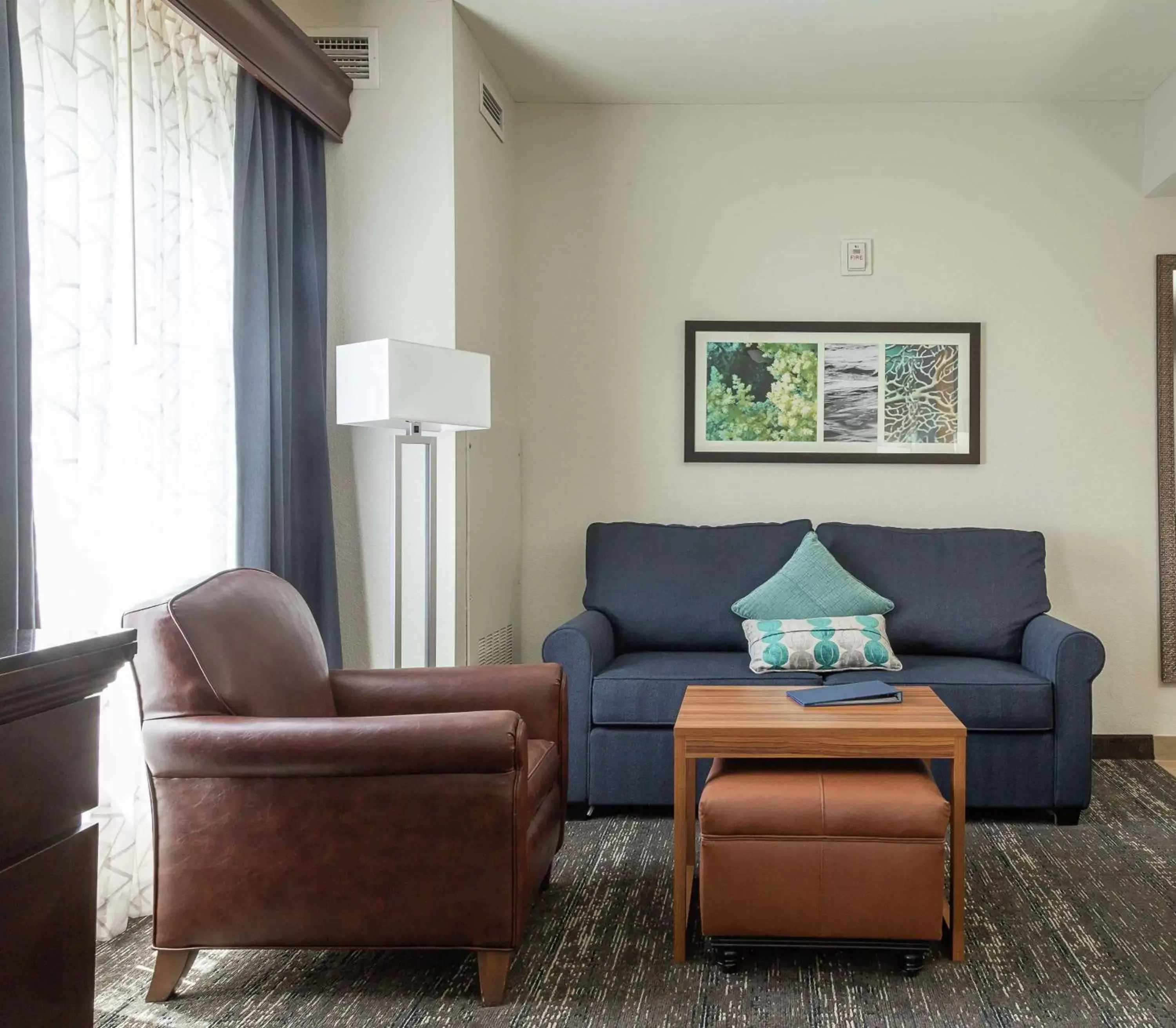 Living room, Seating Area in Homewood Suites by Hilton Miami - Airport West
