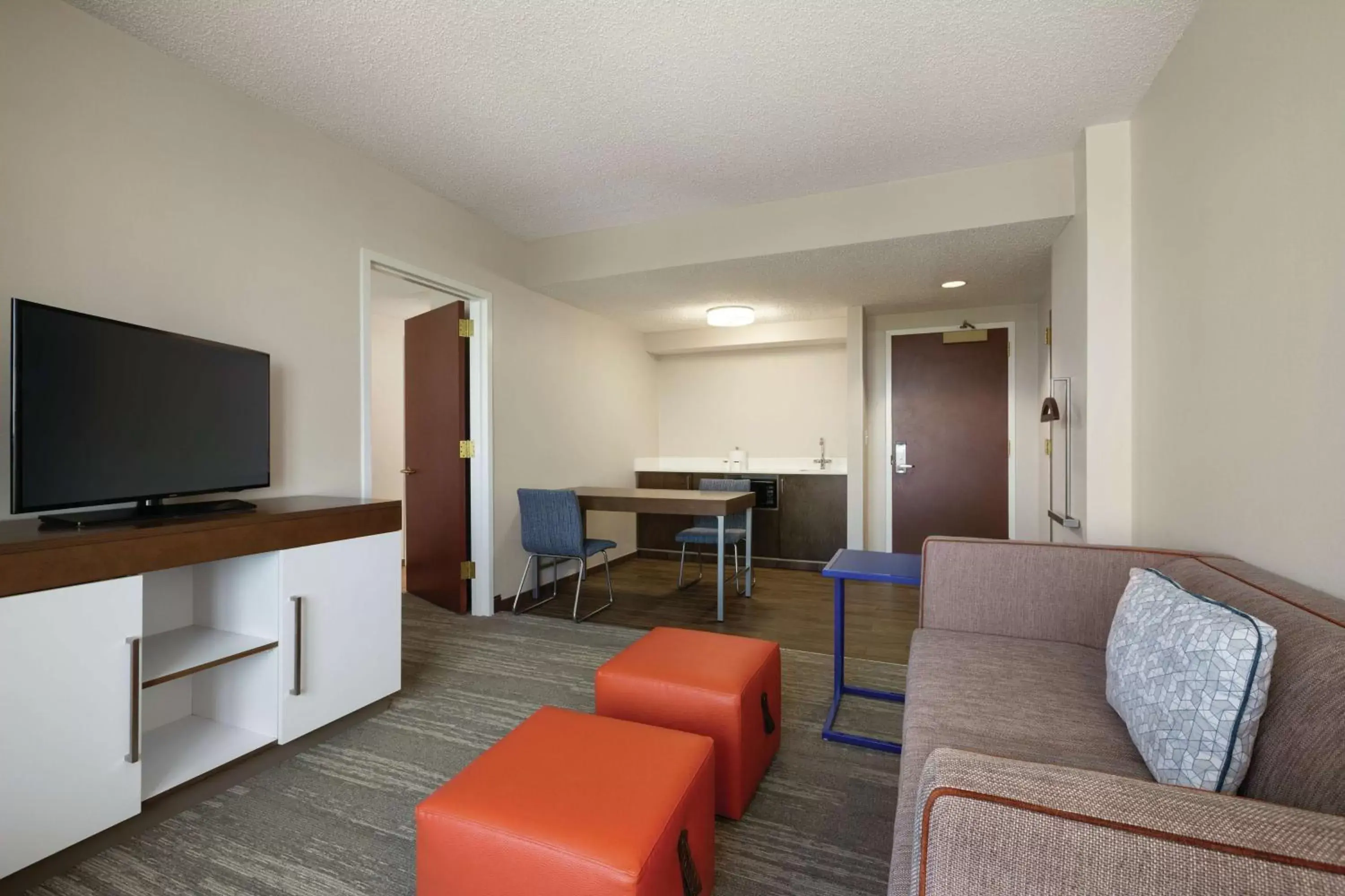 Bedroom, Seating Area in Hampton Inn & Suites Dallas-Mesquite