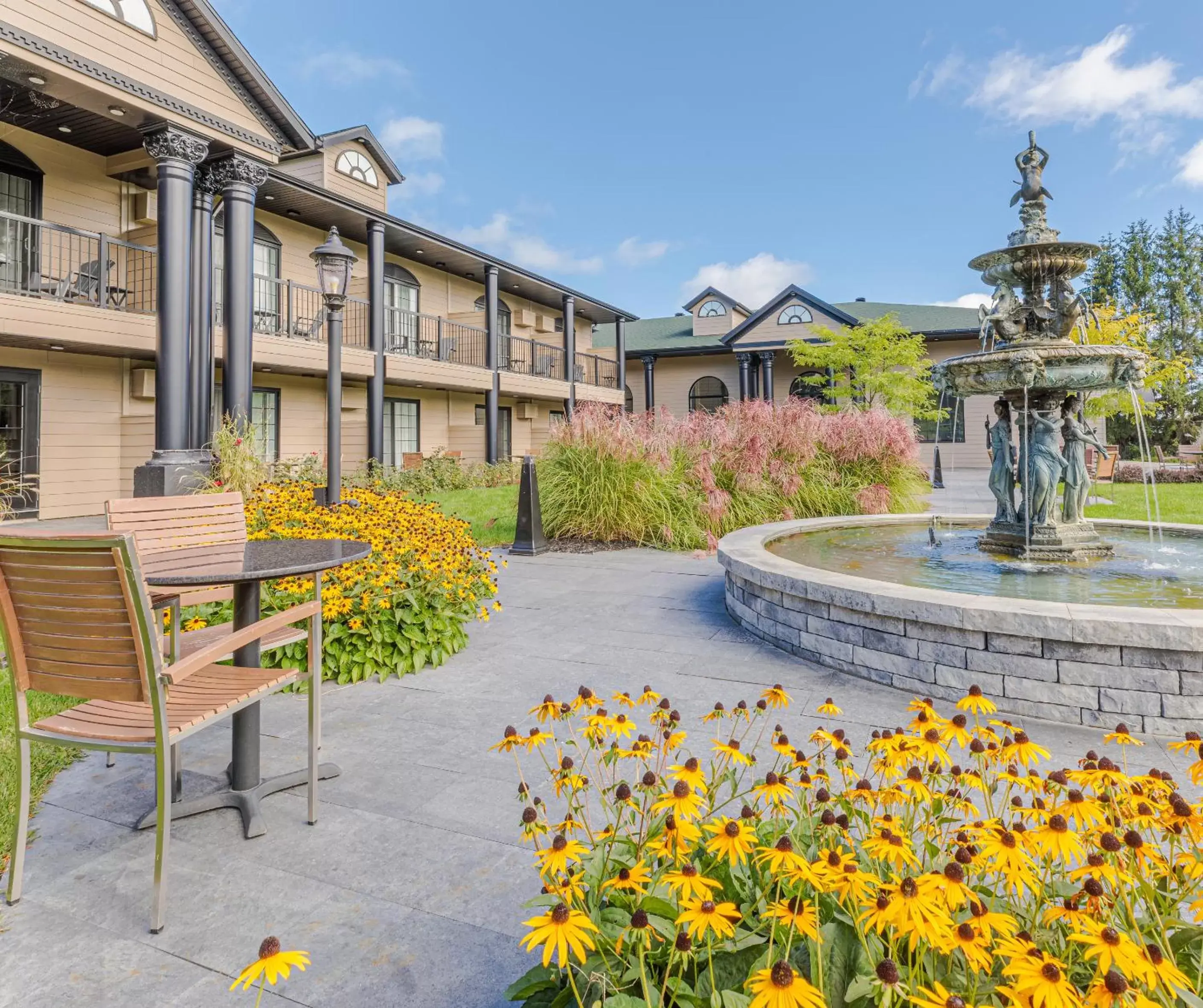 Balcony/Terrace, Property Building in Hotel Montfort Nicolet