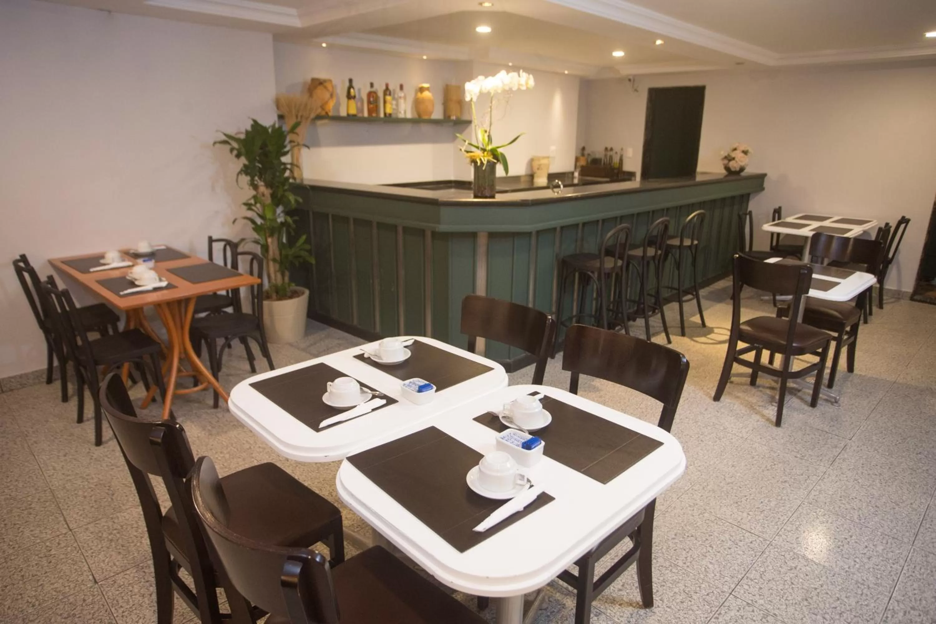 Restaurant/places to eat in Regency Copacabana Hotel