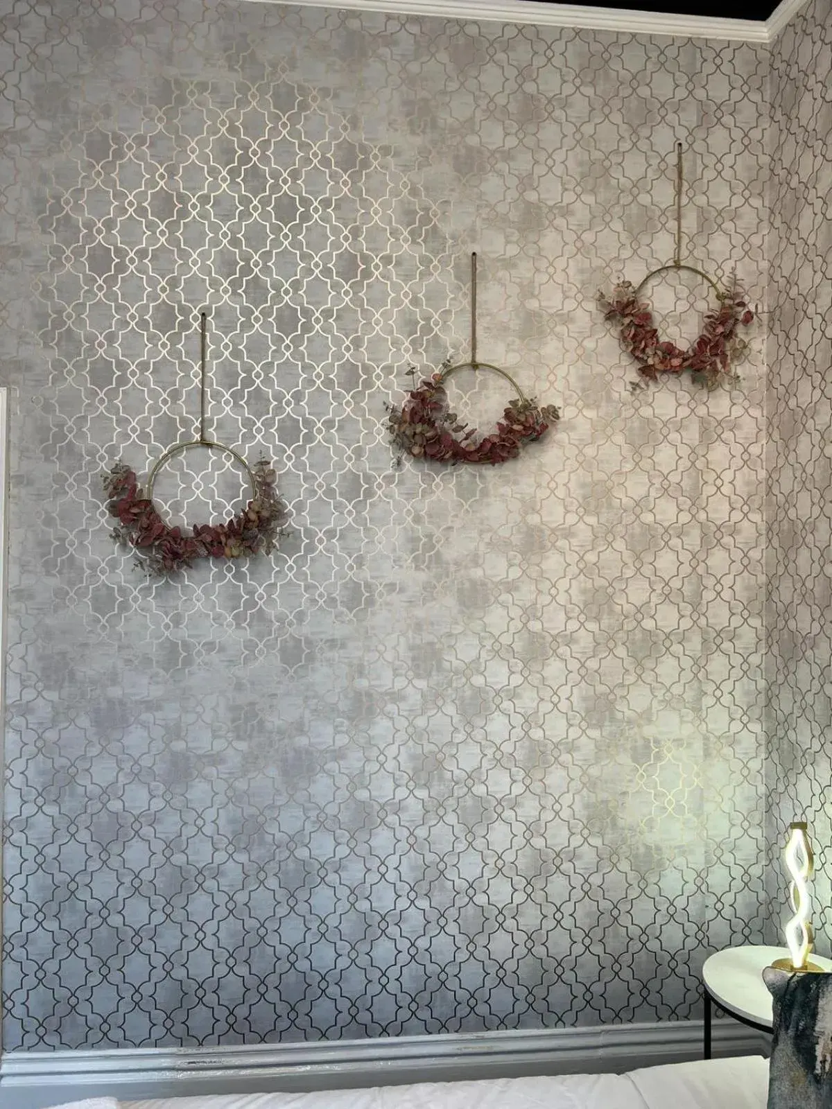 Bedroom in OYO Marine Parade Hotel, Eastbourne Pier Bedroom in OYO Marine Parade Hotel, Eastbourne Pier