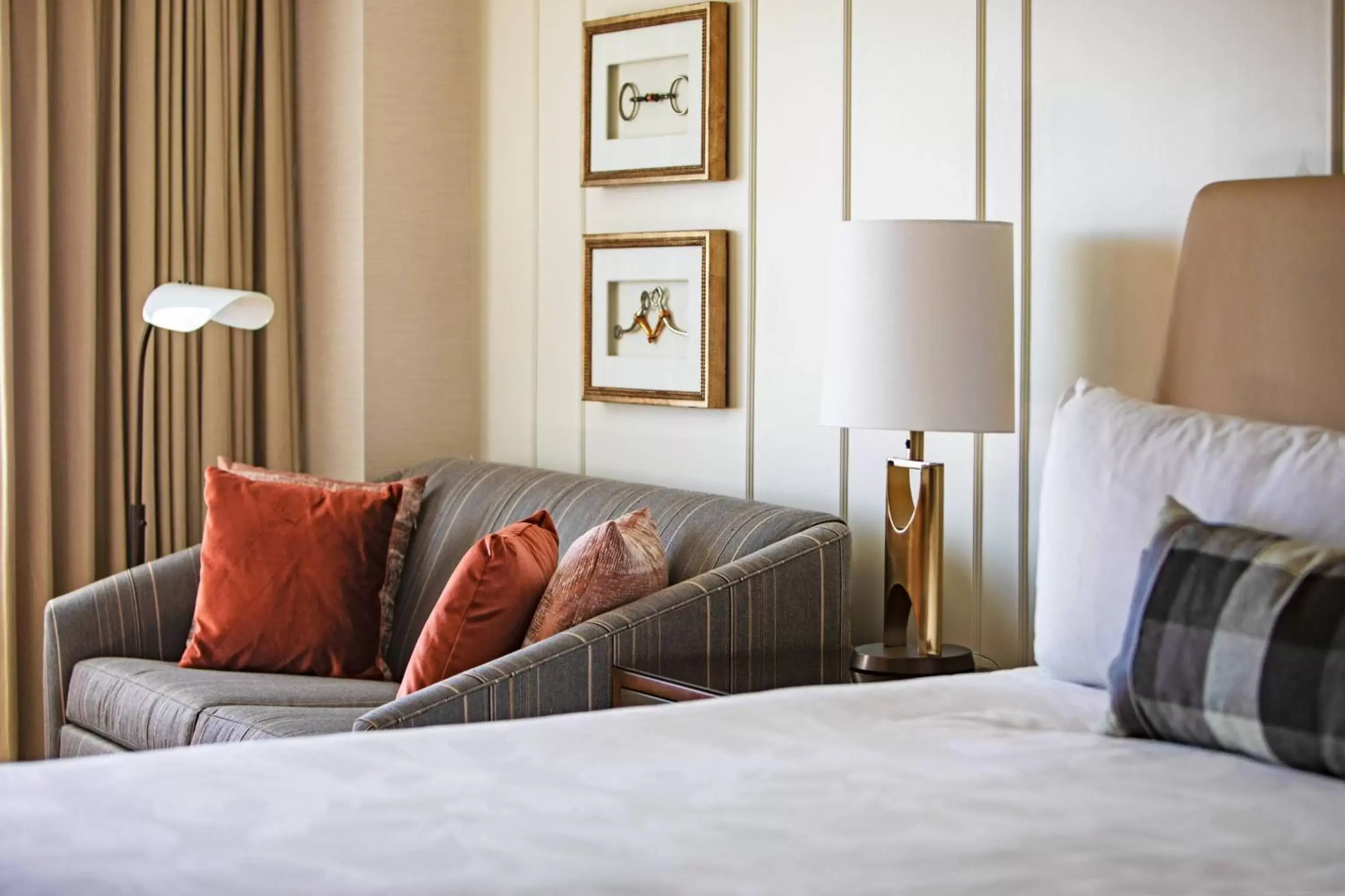 Photo of the whole room, Bed in JW Marriott Atlanta Buckhead