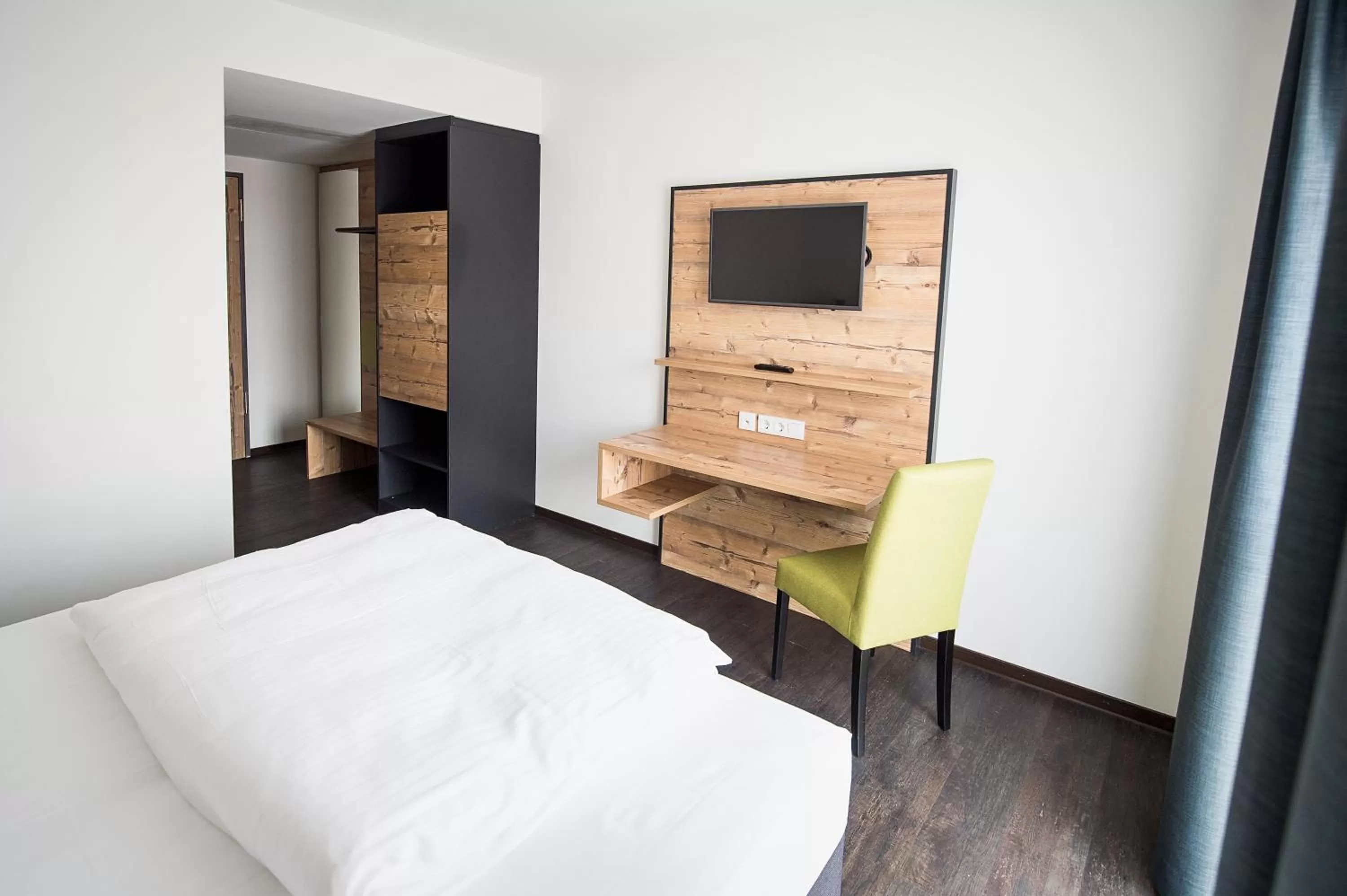 Photo of the whole room, Bed in Alb Inn - Hotel & Apartments