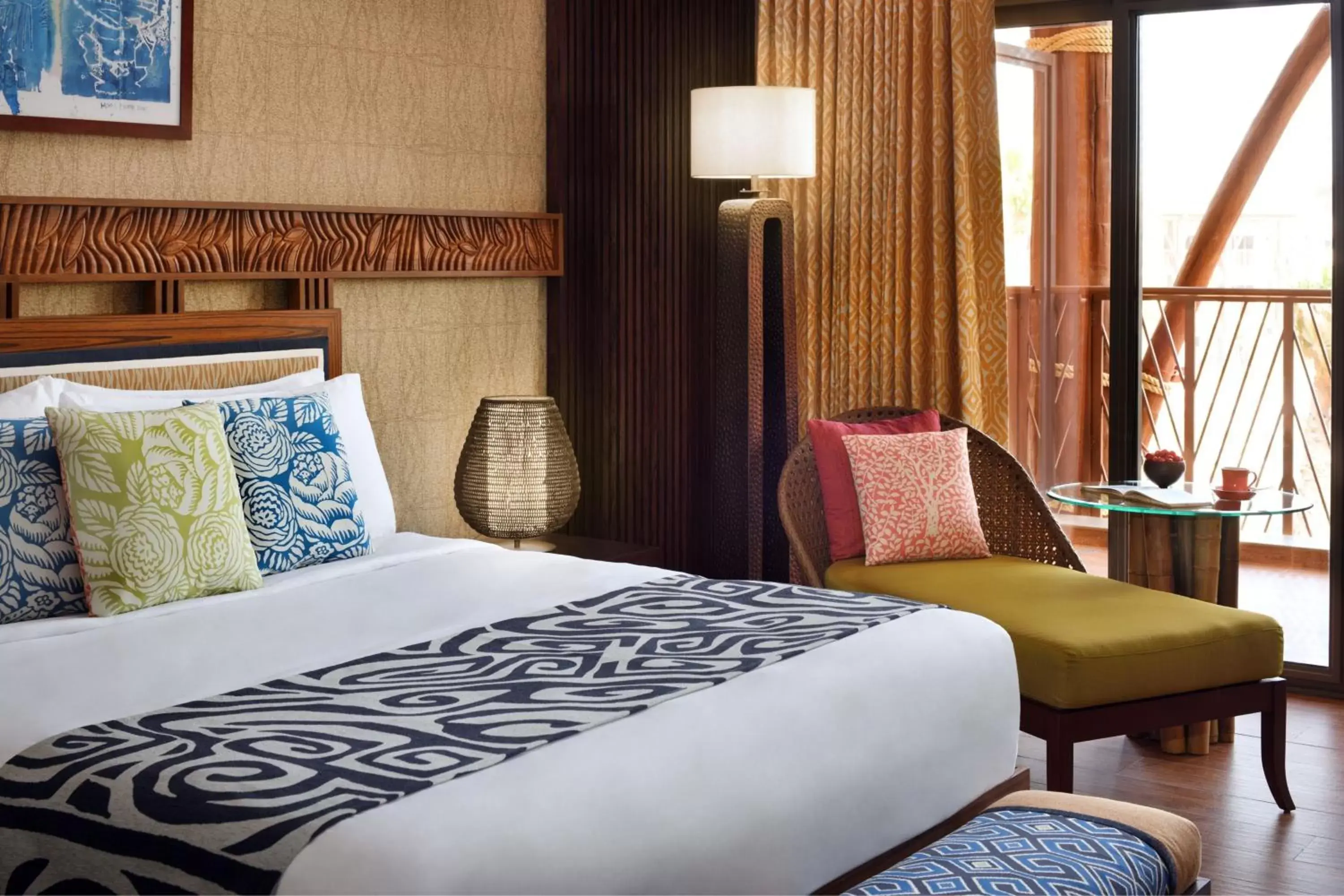 Bedroom, Bed in Lapita, Dubai Parks and Resorts, Autograph Collection