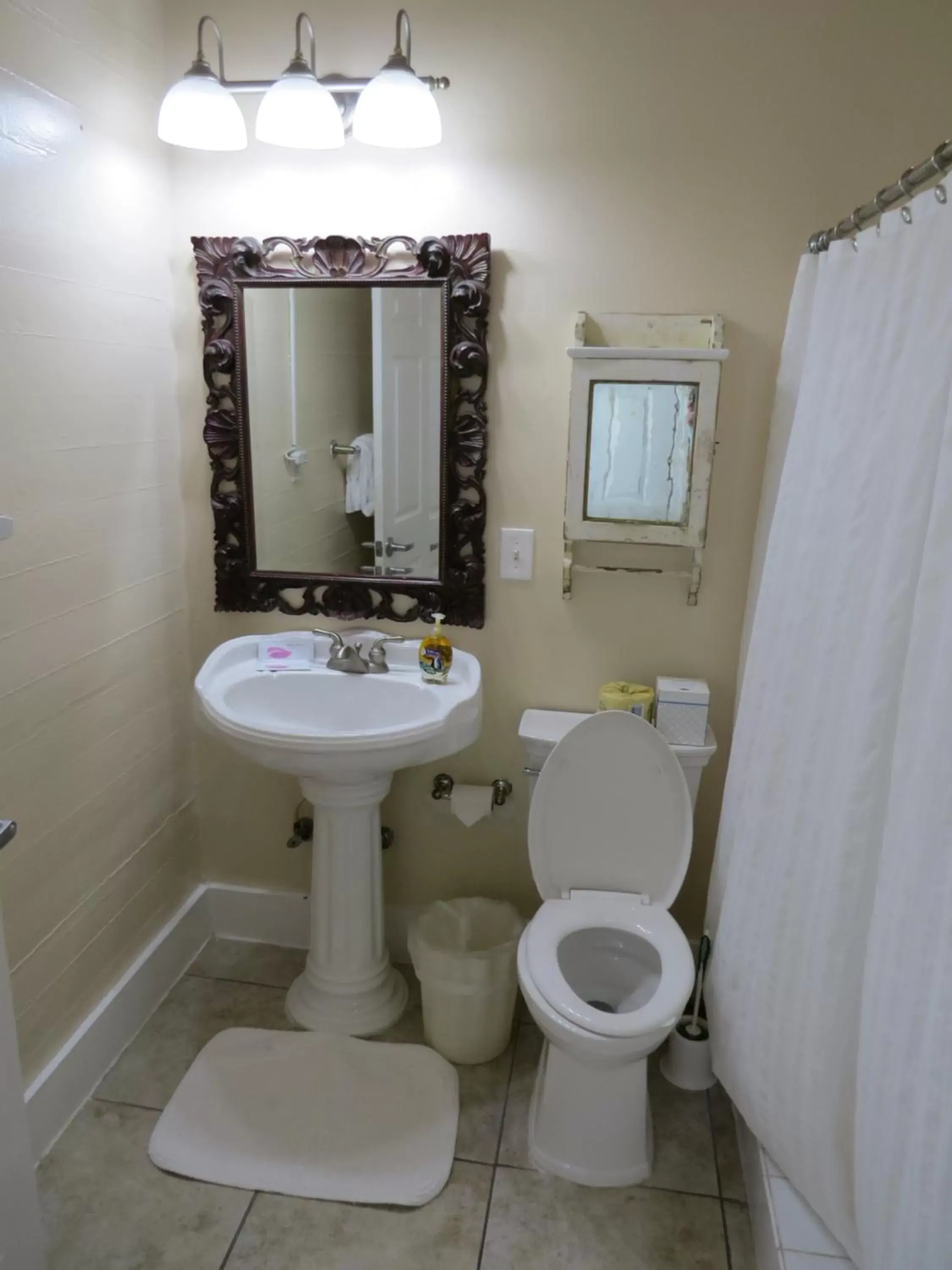 Bathroom in Ambrosia Key West