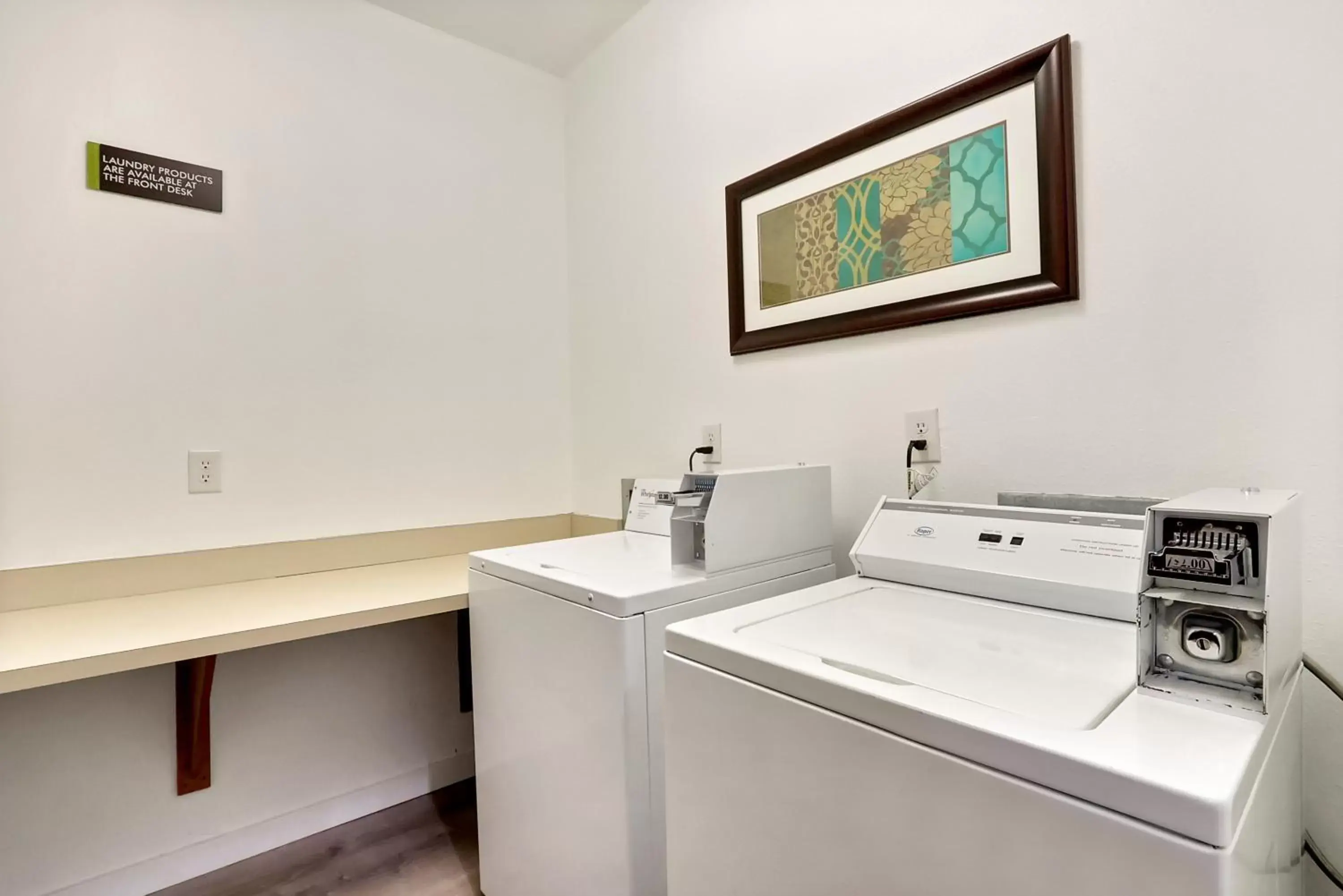On site, Bathroom in Best Western Liberty Inn DuPont JBLM