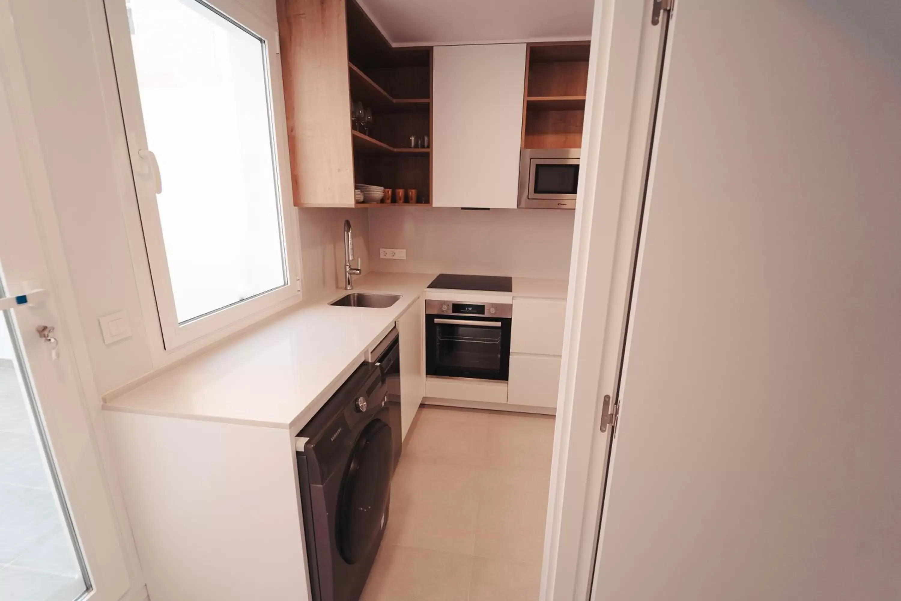 Kitchen or kitchenette, Kitchen/Kitchenette in Palm Suites