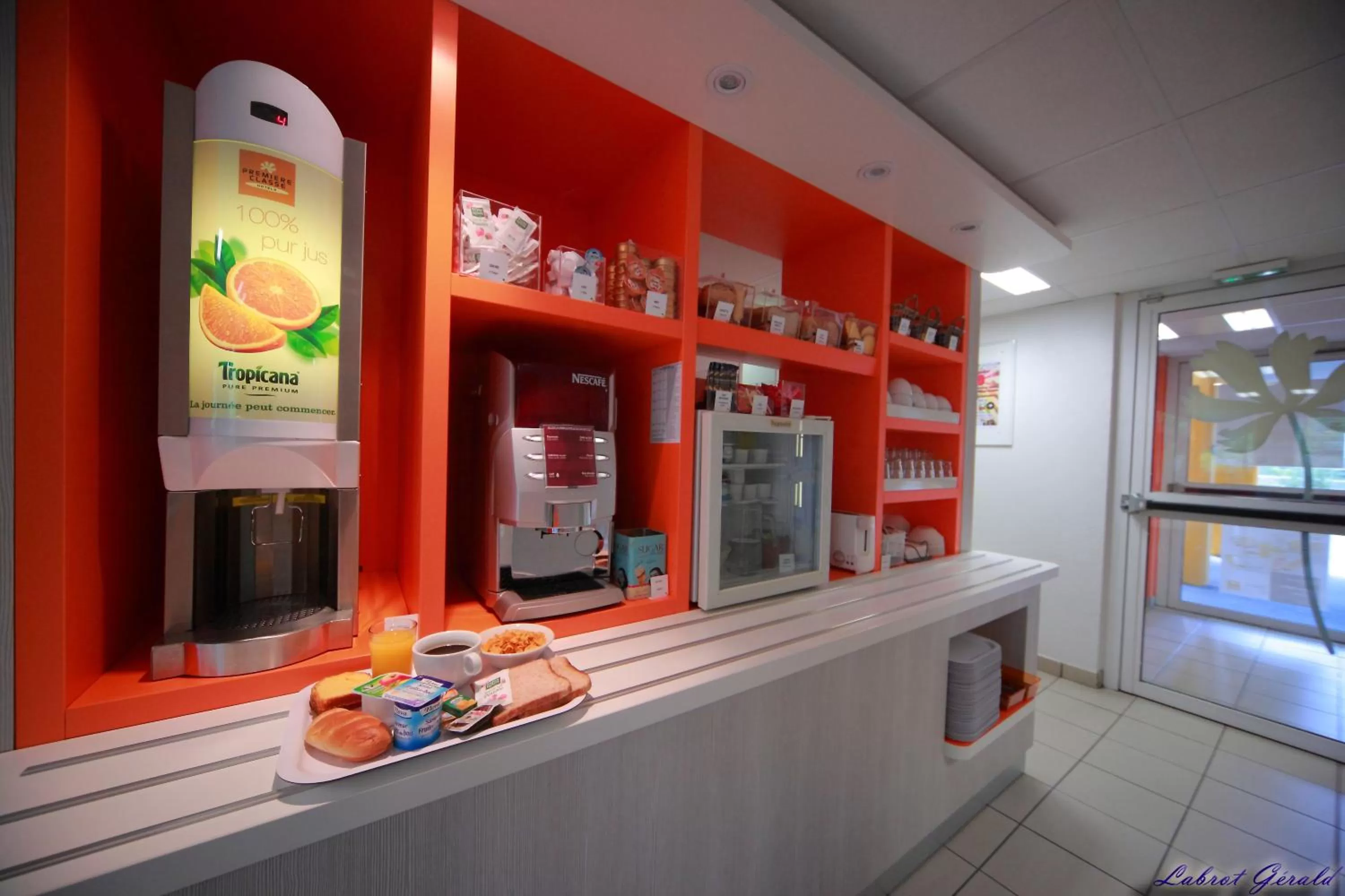 Food and drinks in Premiere Classe Ales - Anduze