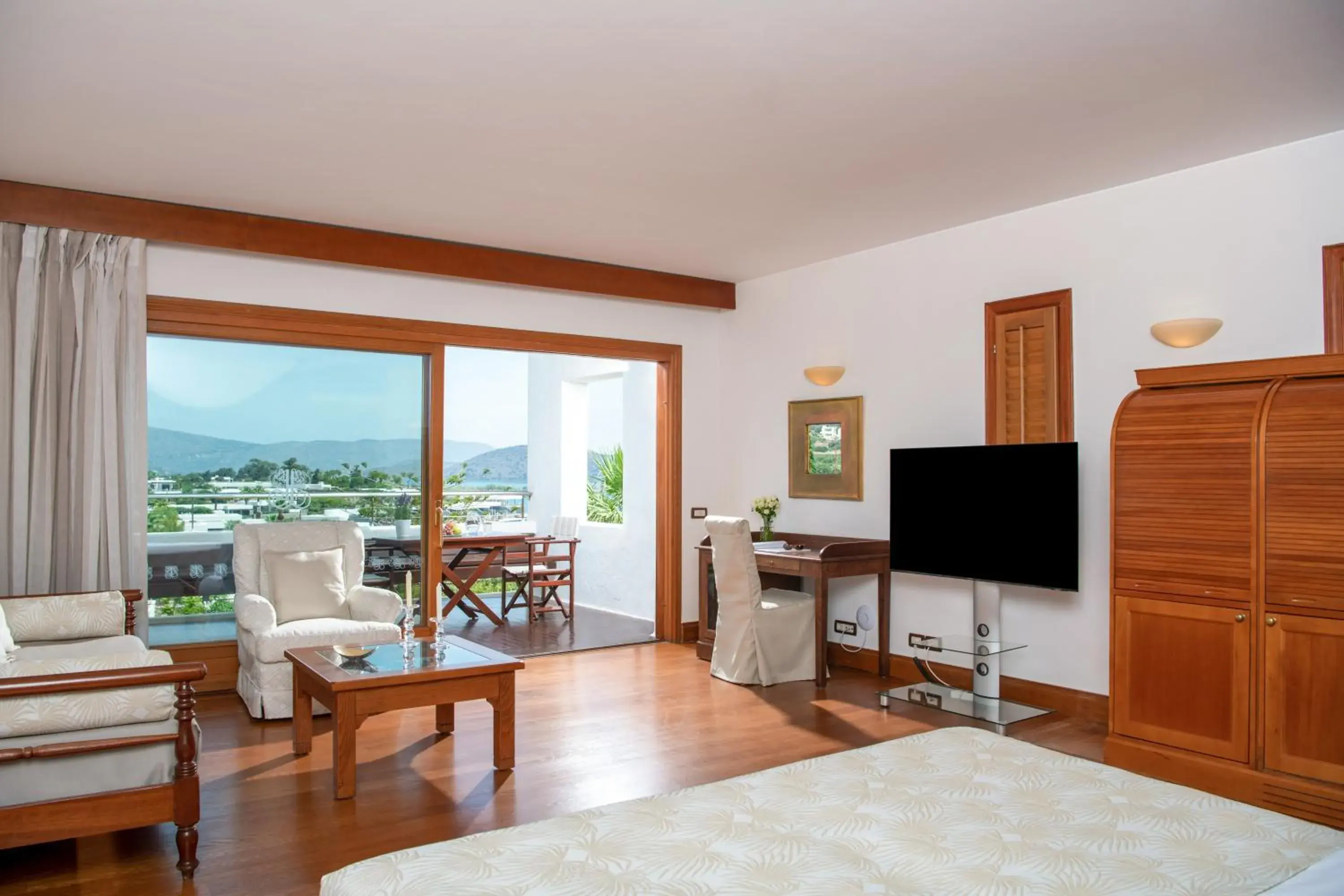 Seating area in Elounda Beach Hotel & Villas, a Member of the Leading Hotels of the World