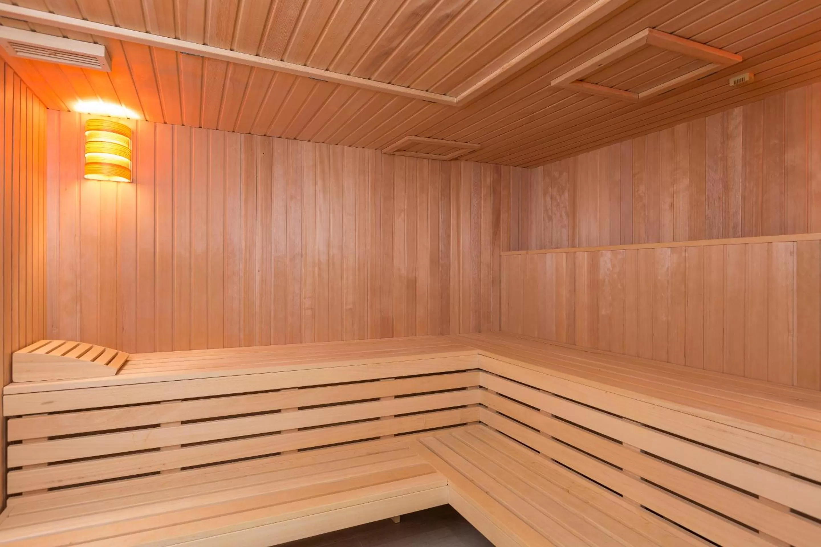 Sauna in Easy Living