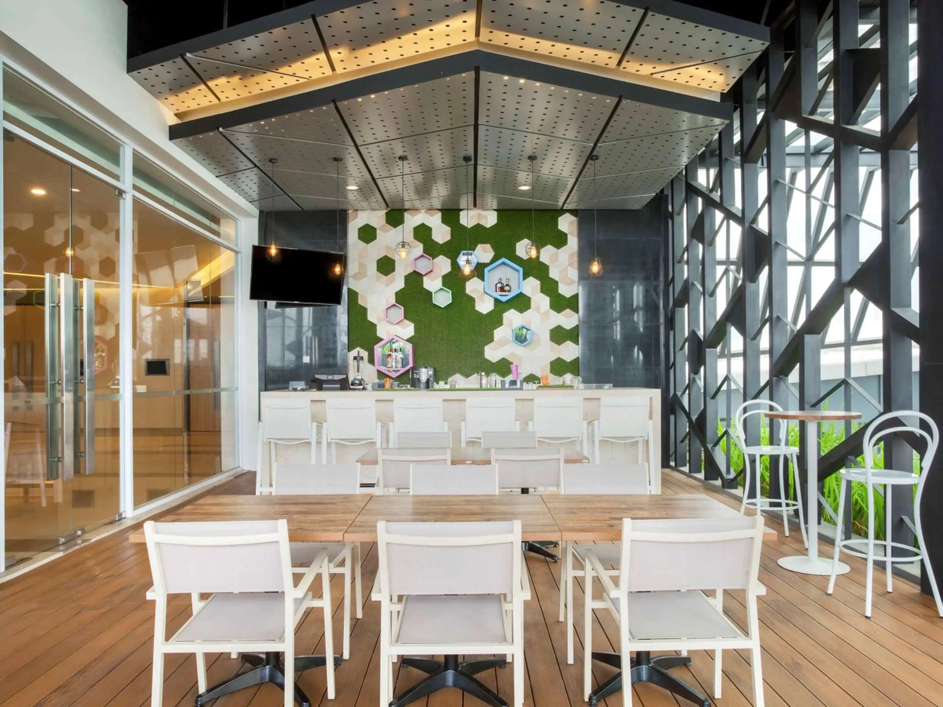 Lounge or bar in Ibis Styles Jakarta Sunter Lounge or bar in Ibis Styles Jakarta Sunter