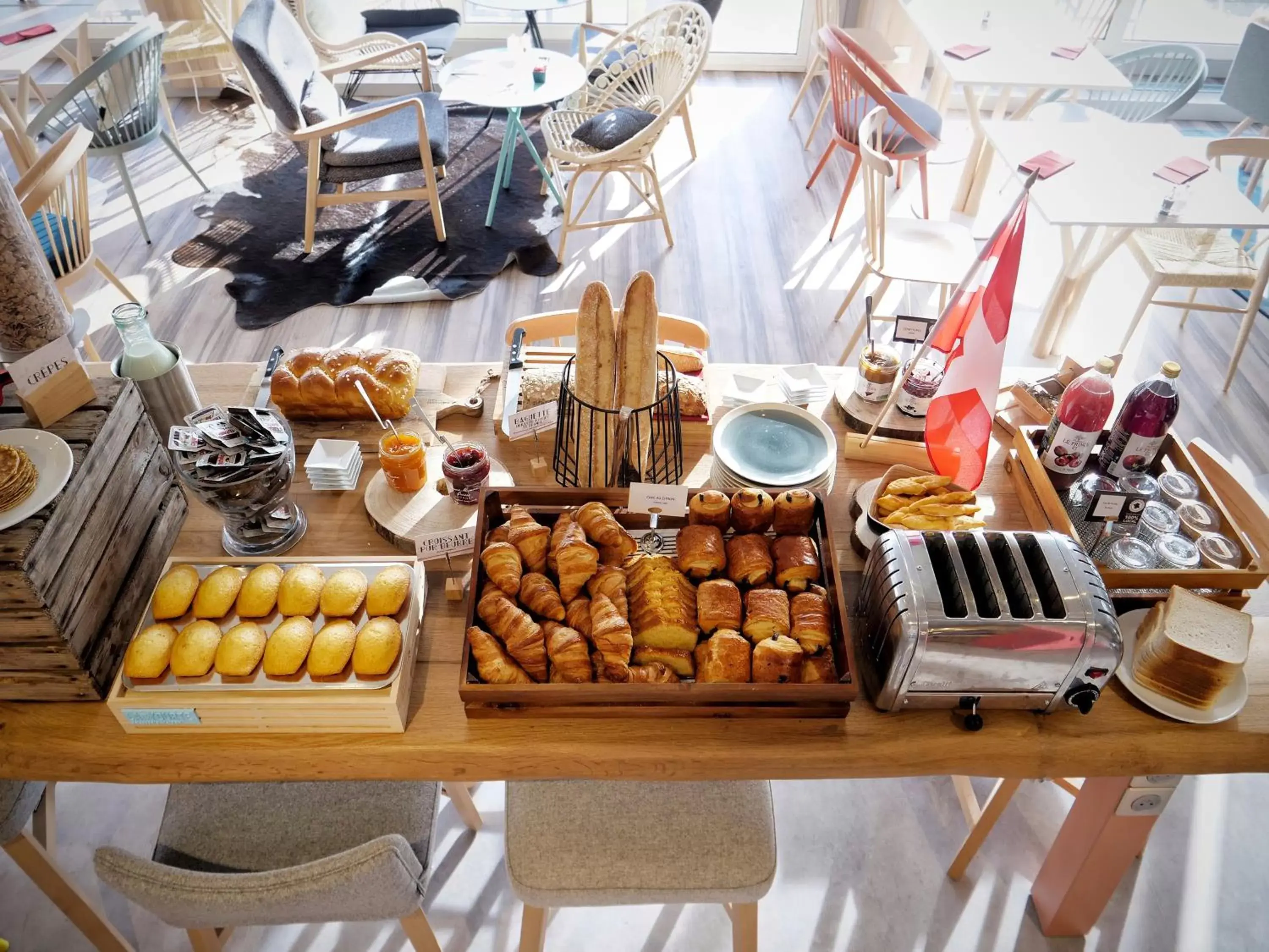 Buffet breakfast in Mercure Annemasse Porte De Genève