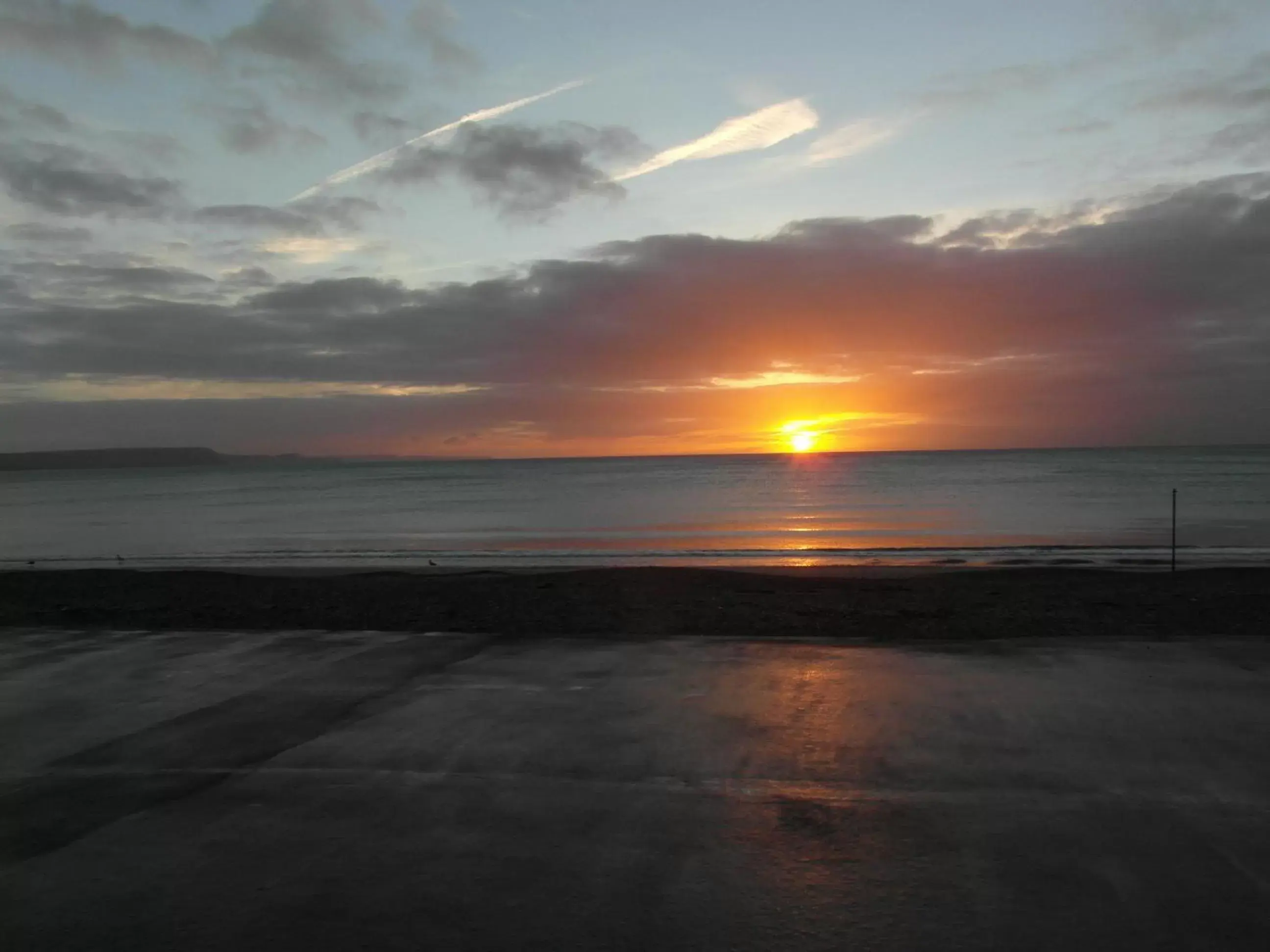 Winter, Sunrise/Sunset in The Beach House