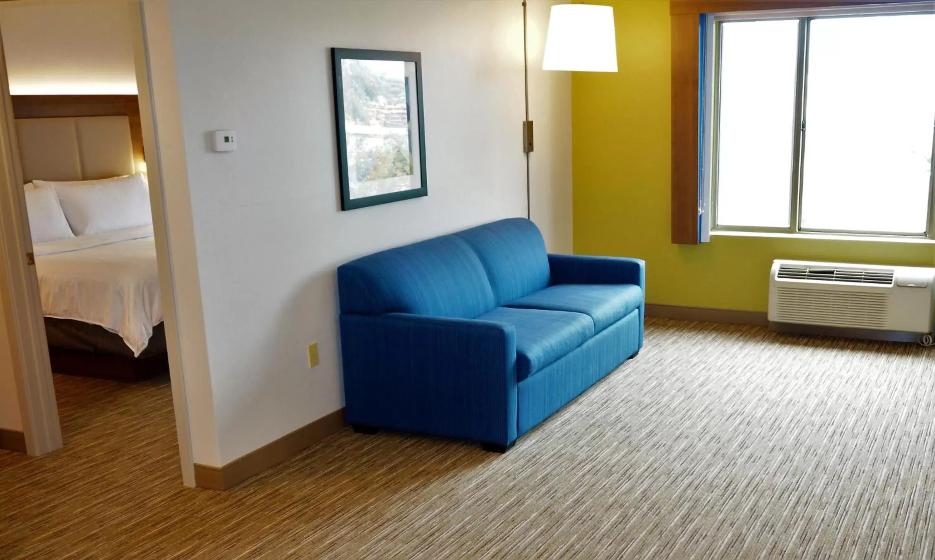 Photo of the whole room, Seating Area in Holiday Inn Express Fremont - Milpitas Central, an IHG Hotel