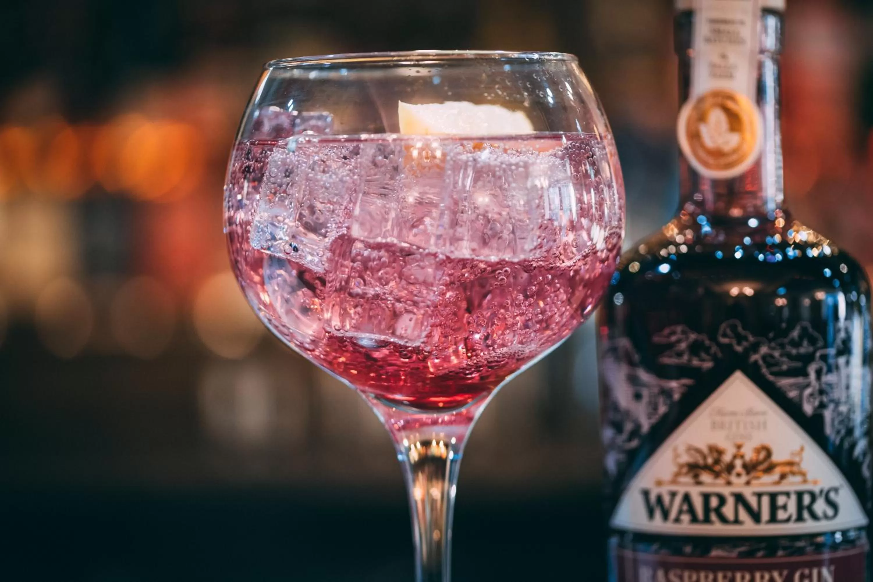 Food and drinks in Black Bull Hotel