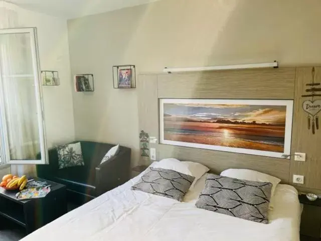 Bed in Appart Hôtel 3* dans une résidence de tourisme