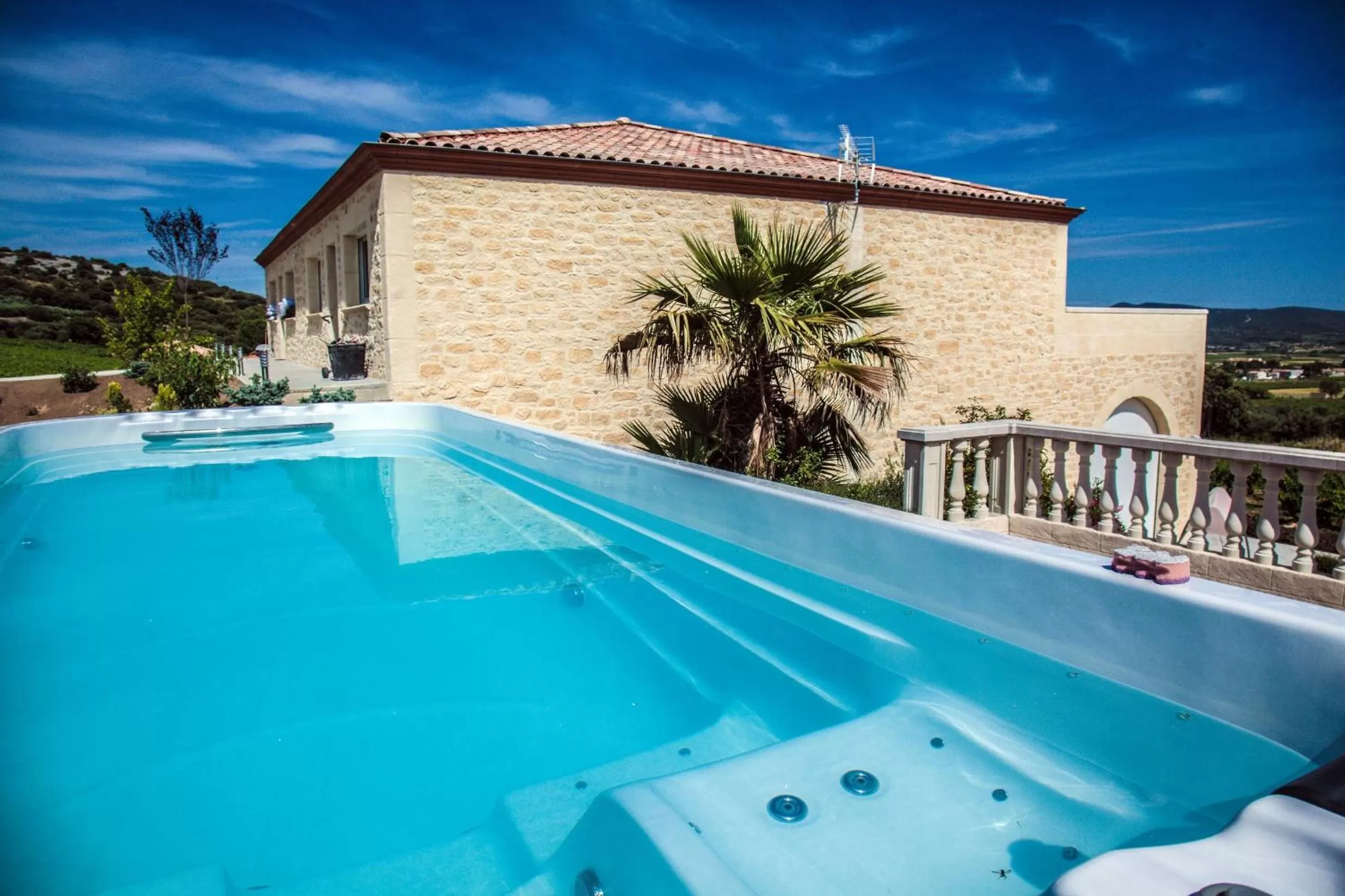 Property building in Château de Valloubière