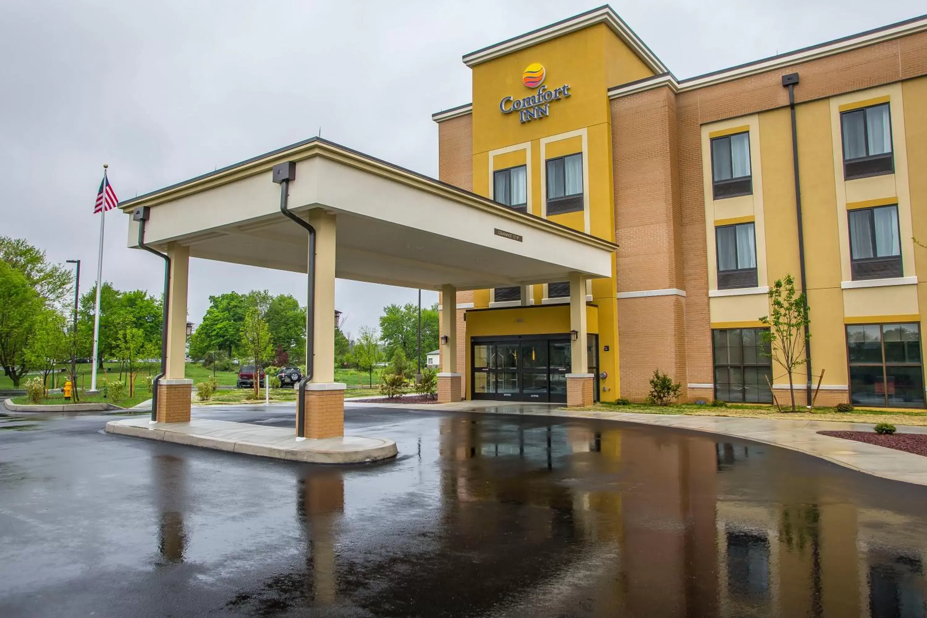 Facade/entrance in Comfort Inn PA Turnpike - I-81