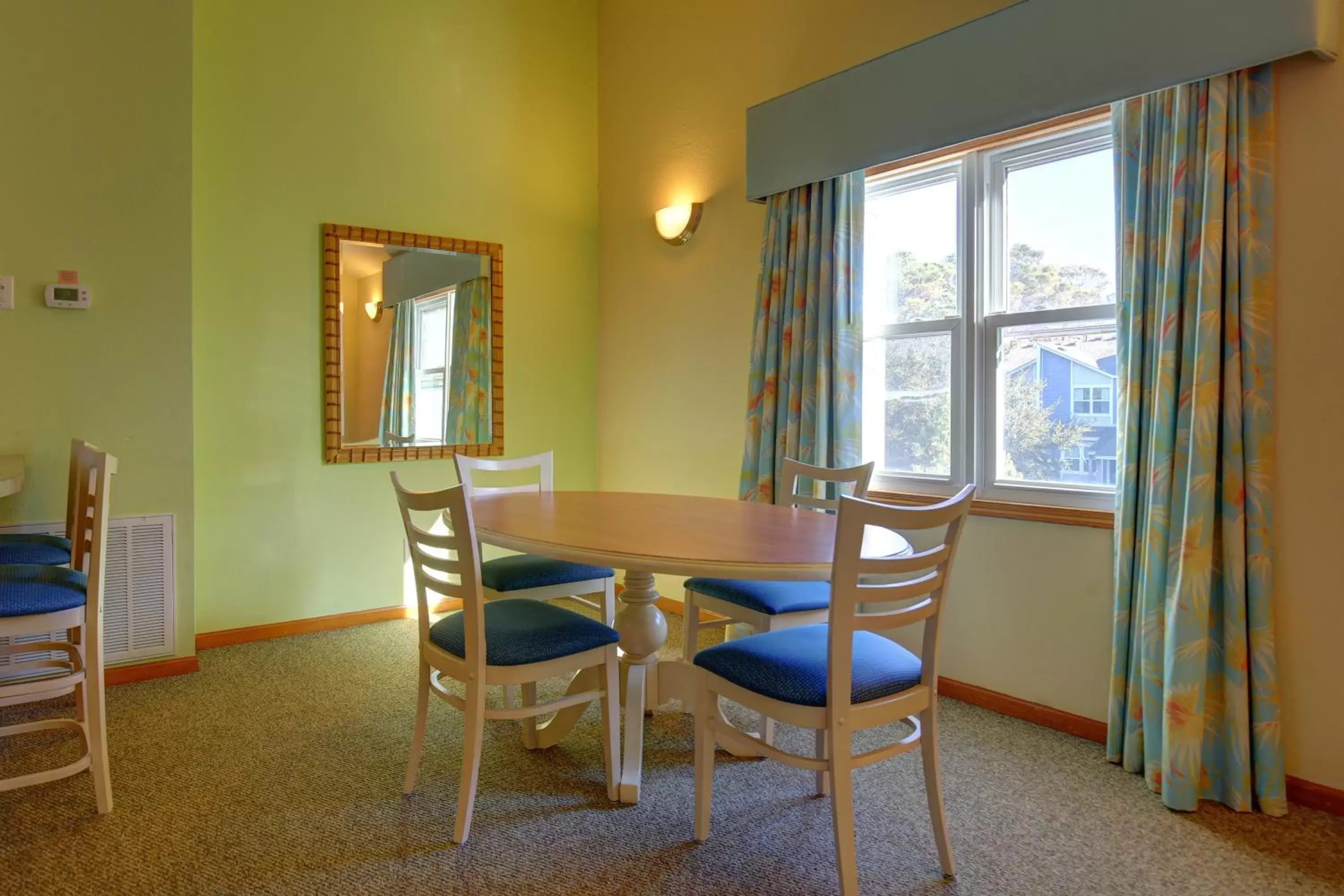 Dining Area in Ocean Pines Resort by Capital Vacations