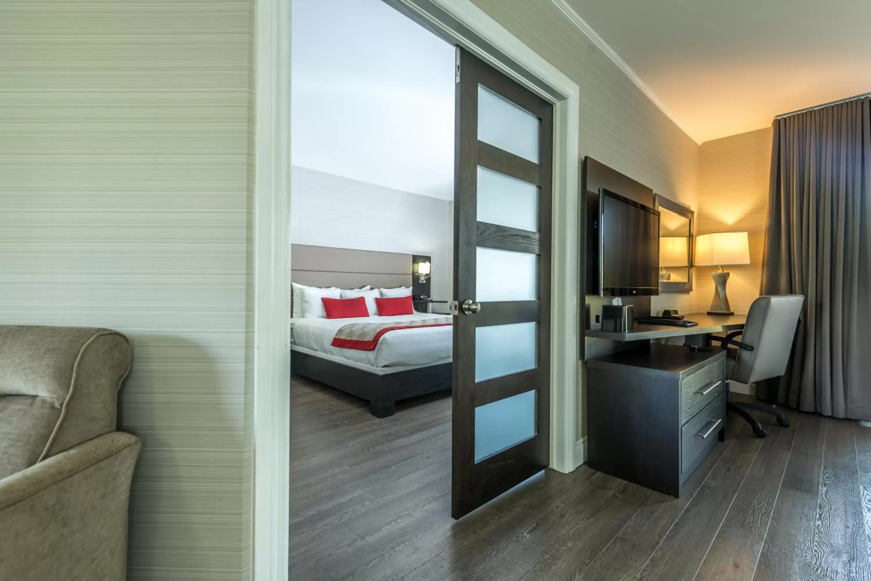 Bedroom in Ramada by Wyndham Ottawa On The Rideau