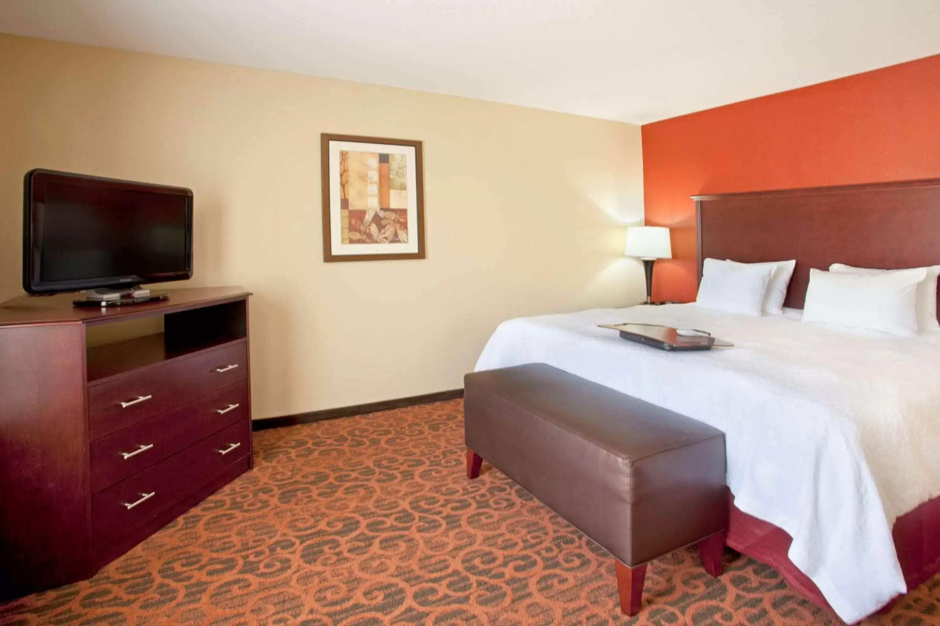 Bed in Hampton Inn & Suites Fort Worth-West-I-30