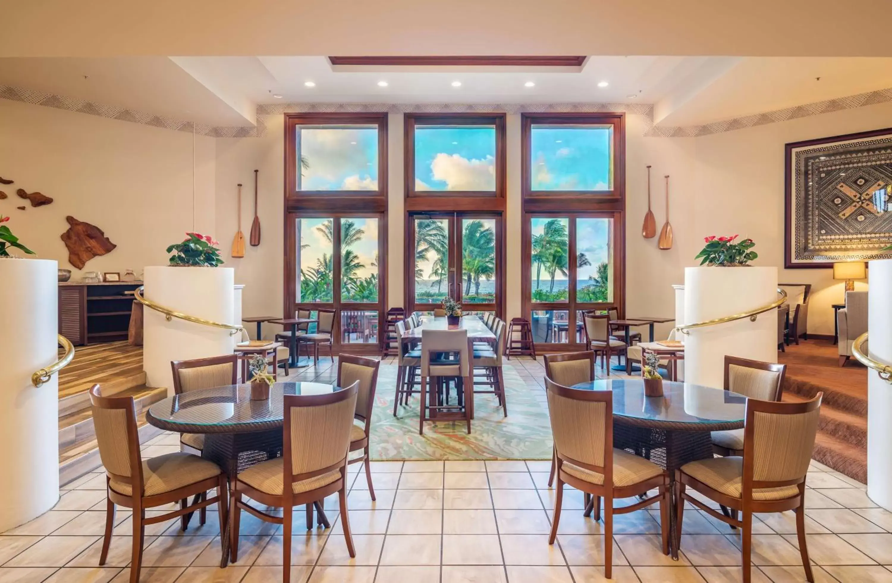 Bedroom, Restaurant/Places to Eat in Grand Hyatt Kauai Resort & Spa